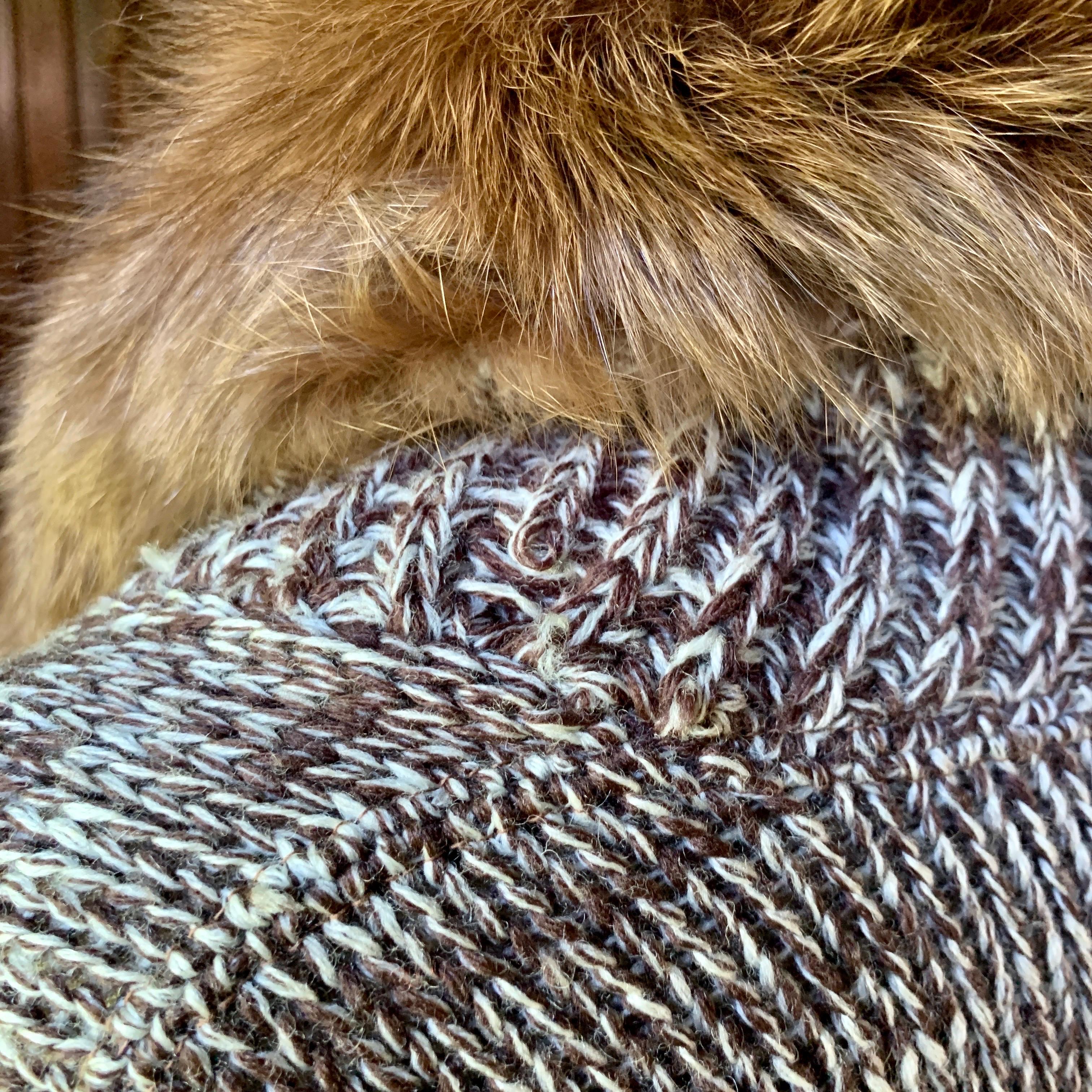 Vintage CALVIN KLEIN 70's BLACK LABEL Hand Knit Cardigan Sweater Belted FOX FUR For Sale 10