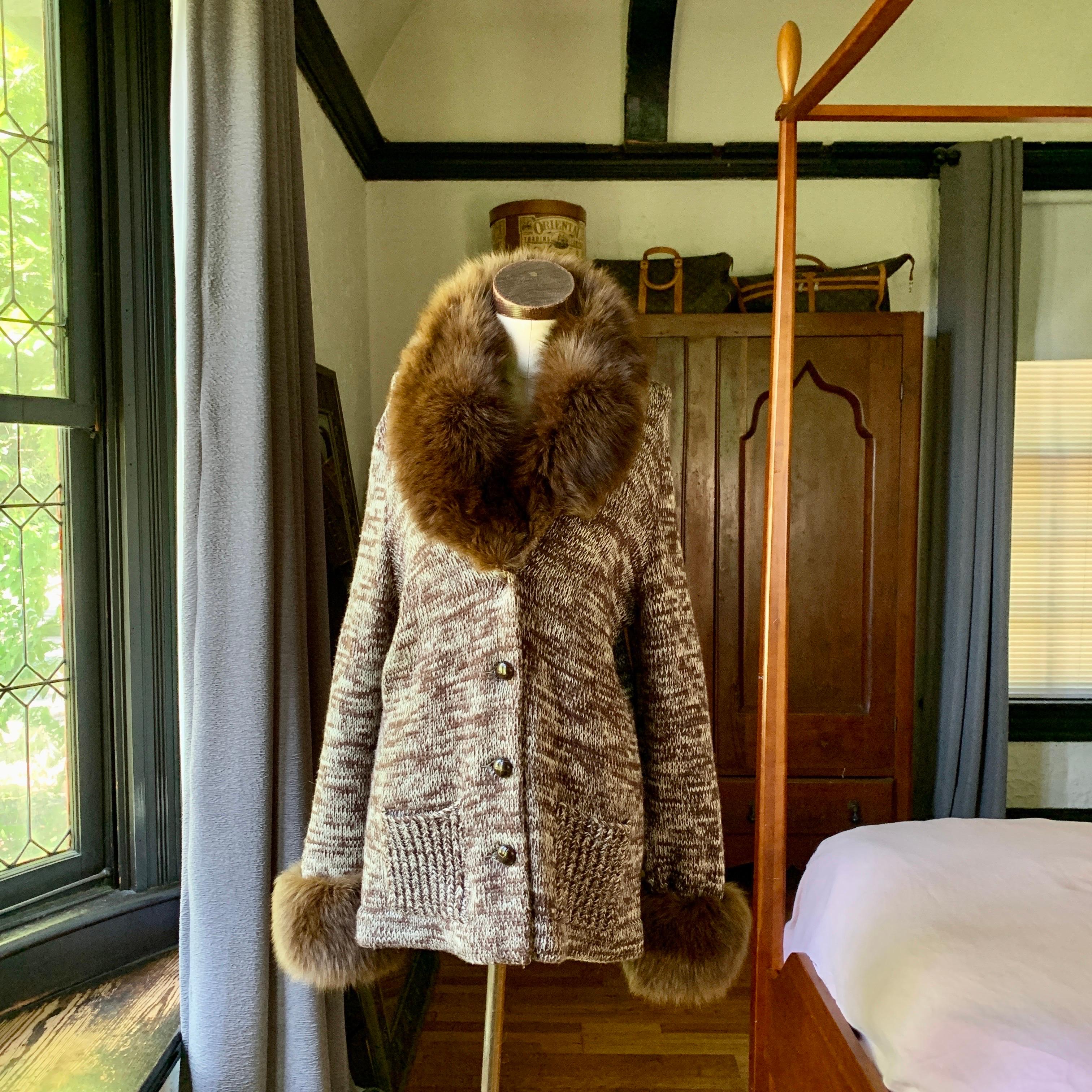 Vintage CALVIN KLEIN 70's BLACK LABEL Hand Knit Cardigan Sweater Belted FOX FUR In Good Condition For Sale In Asheville, NC
