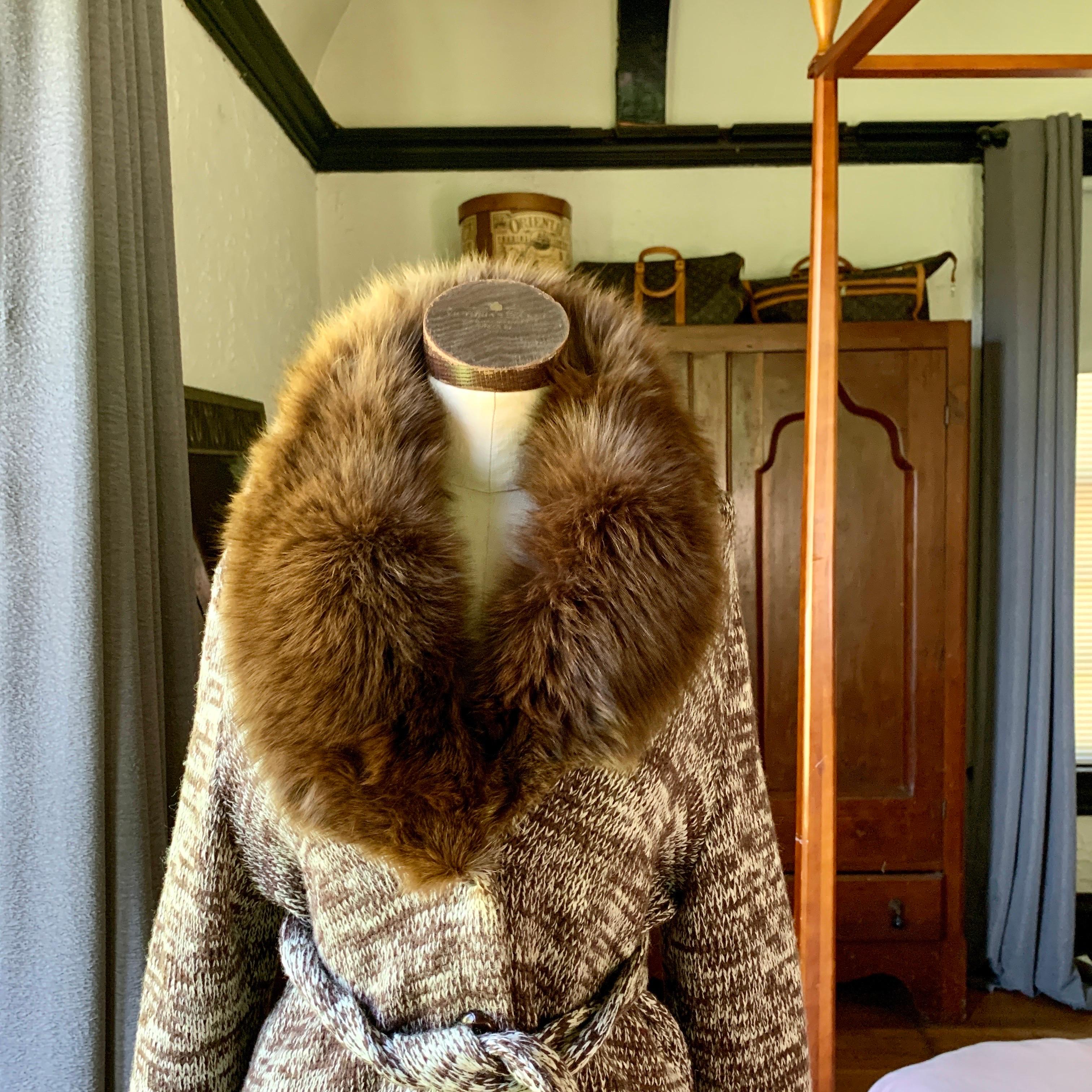 Vintage CALVIN KLEIN 70's BLACK LABEL Hand Knit Cardigan Sweater Belted FOX FUR For Sale 1