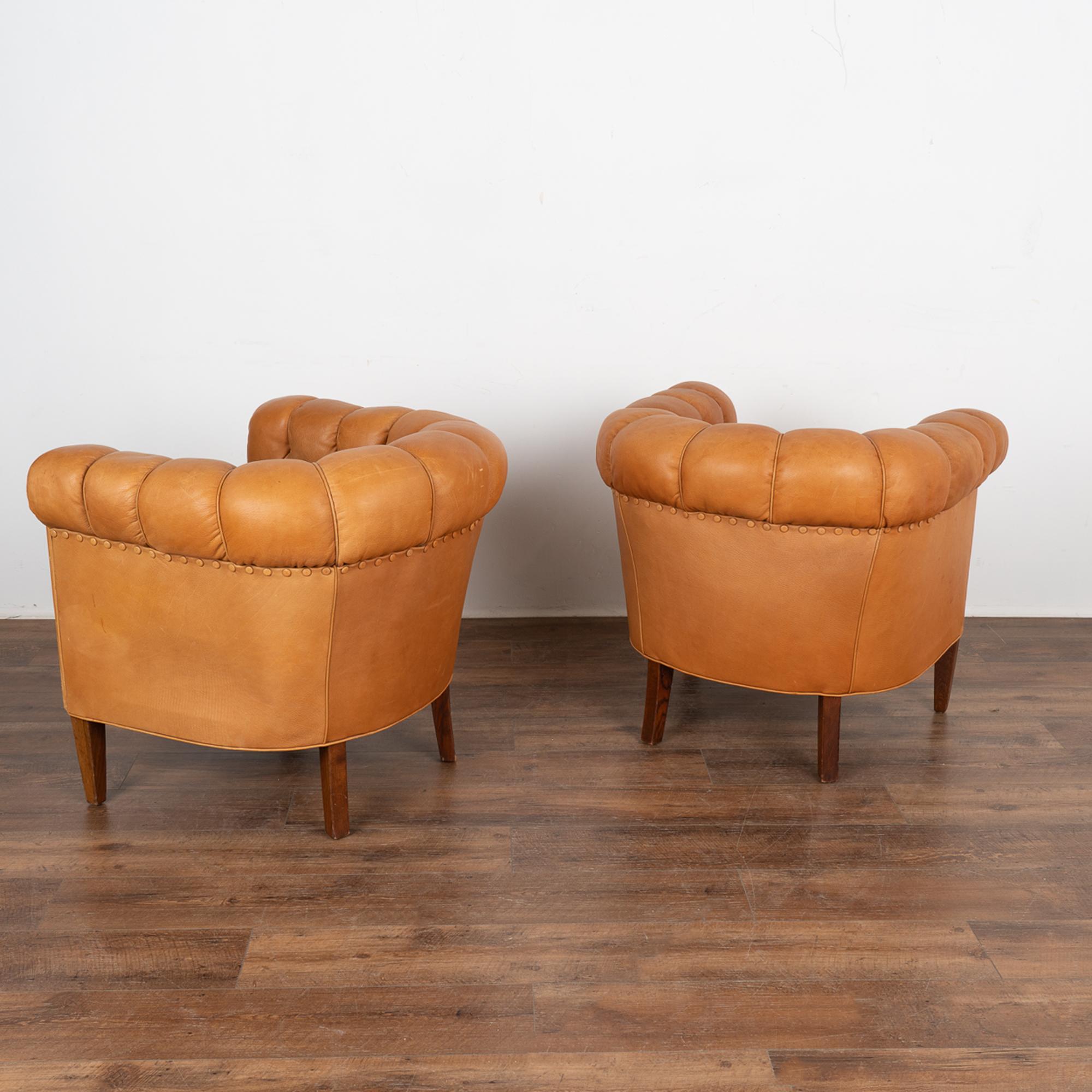 Vintage Camel Brown Leather Barrel Back Arm Club Chairs, Denmark circa 1940-50 4