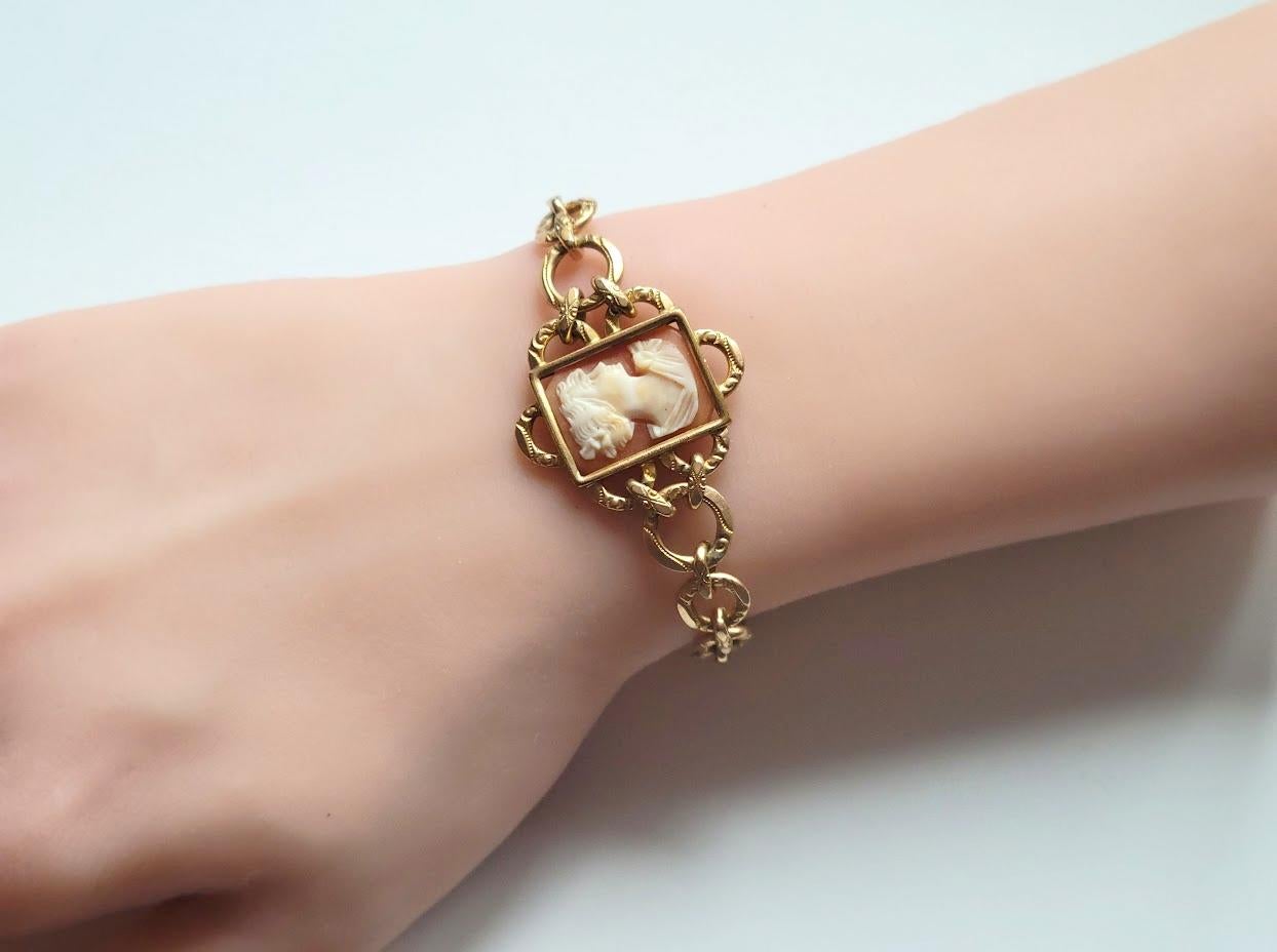 Vintage Kamee-Armband im Zustand „Hervorragend“ in Chesterland, OH
