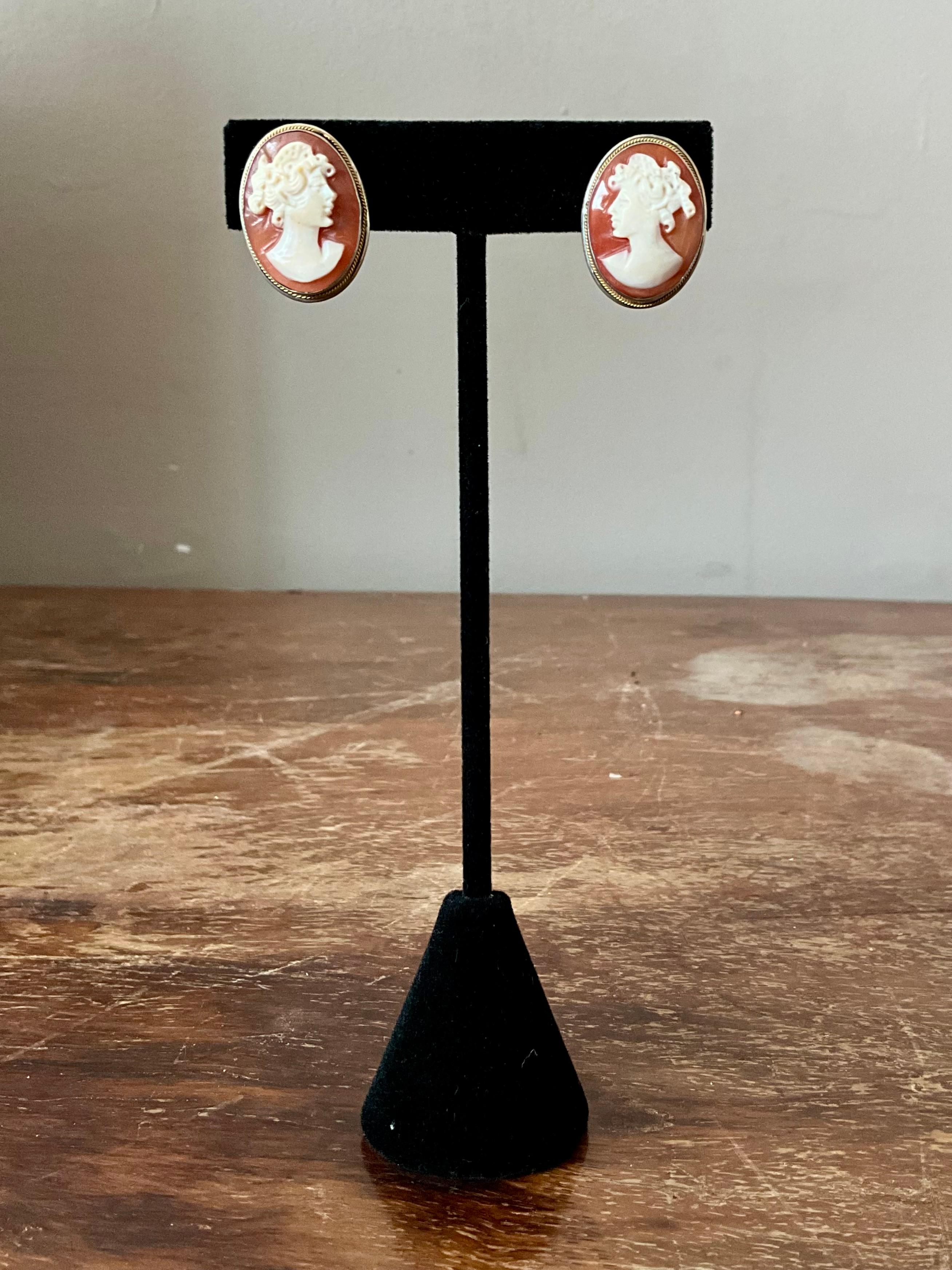 Vintage Kamee Clip auf Ohrringe (Viktorianisch) im Angebot