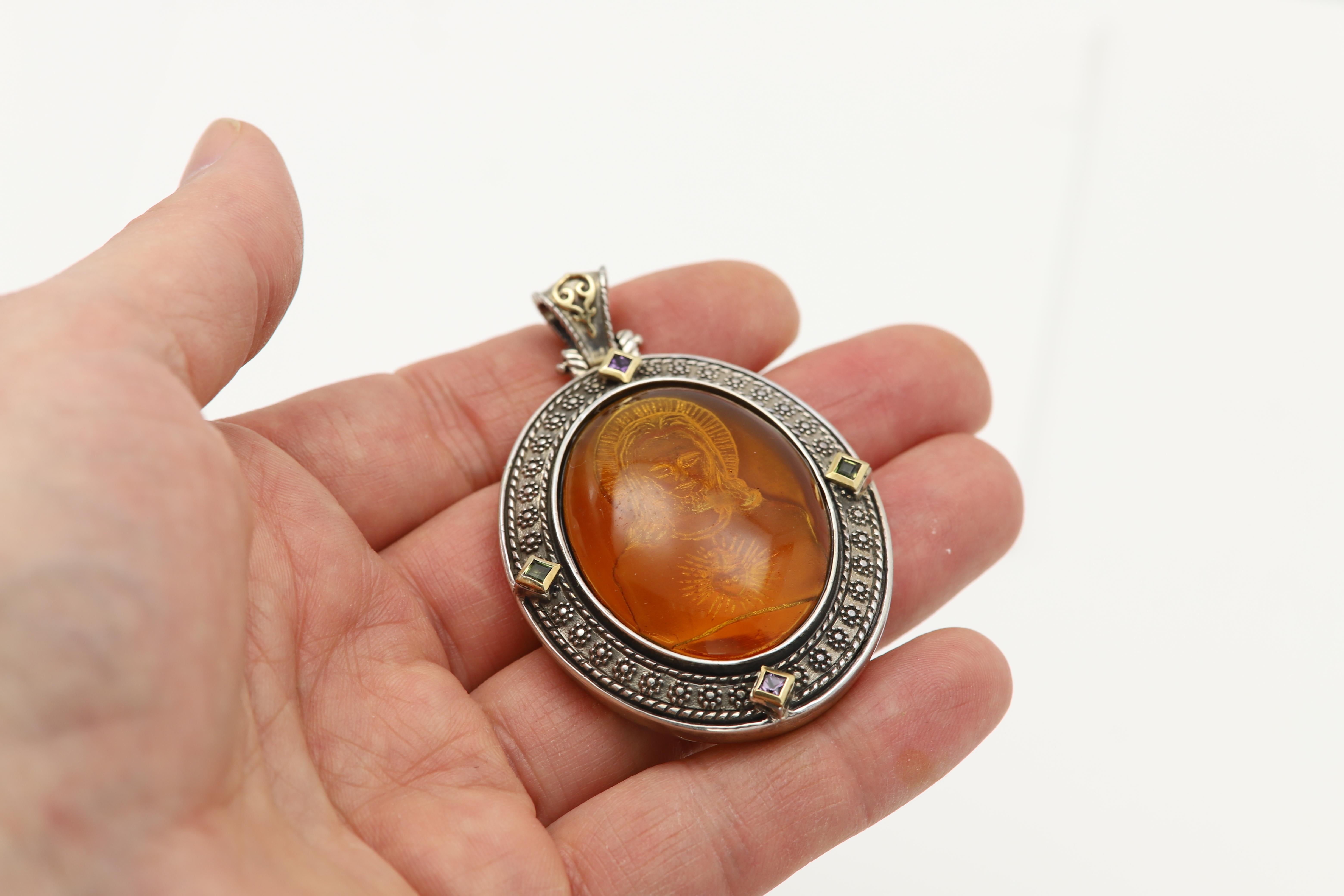 Women's or Men's Vintage Cameo of Jesus in Italian Vintage Murano Glass Pendant For Sale