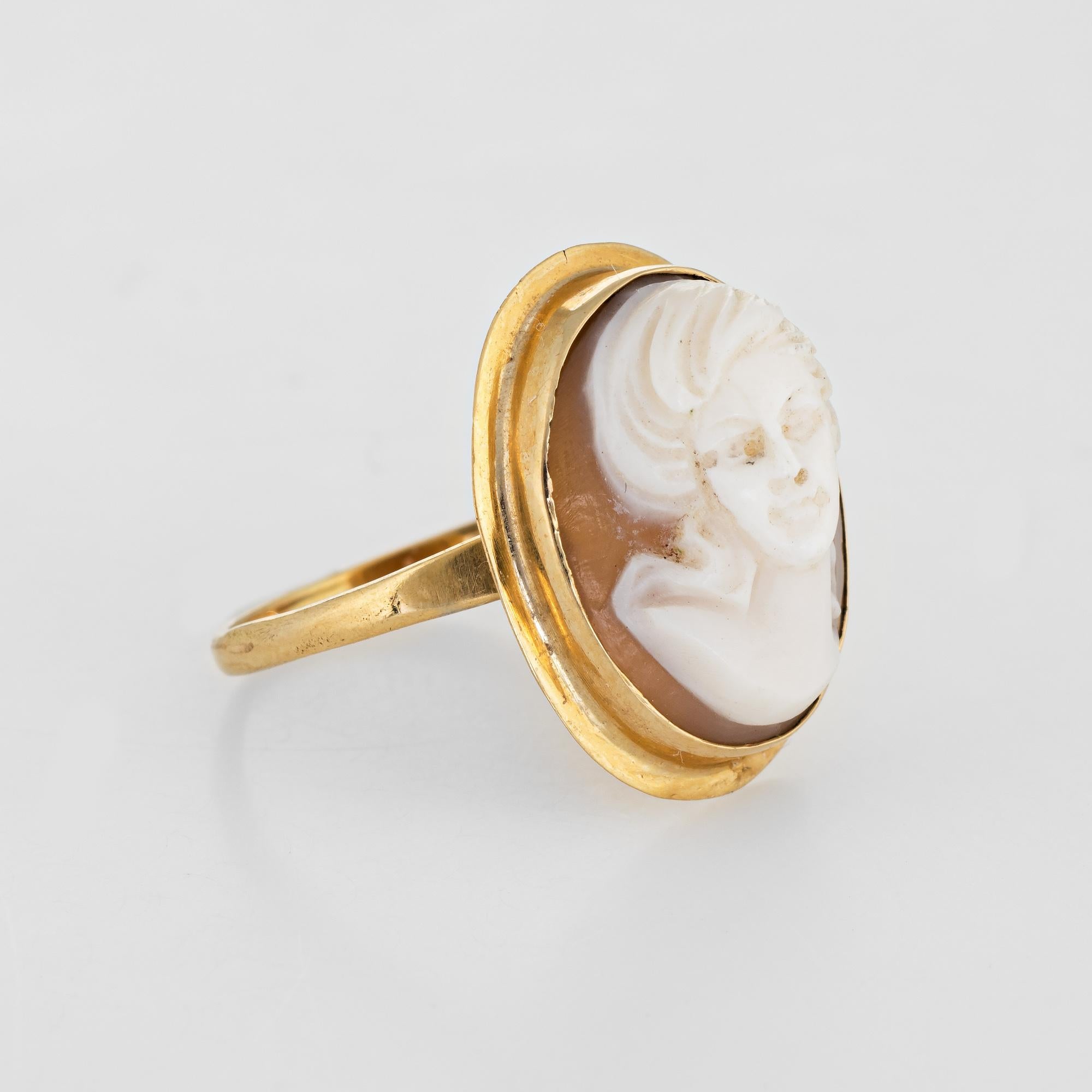 Vintage Cameo Ring 18 Karat Yellow Gold Estate Fine Jewelry Oval High Relief In Excellent Condition In Torrance, CA
