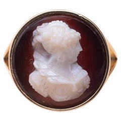 Vintage Cameo Round Gold Ring 