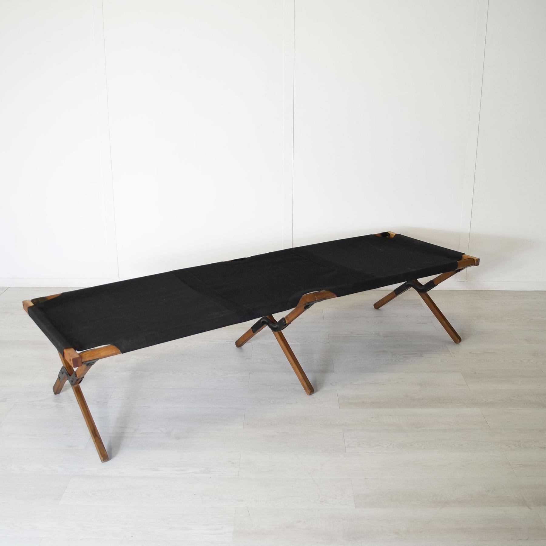 Tissu Lit de camp vintage - lit de jour en vente
