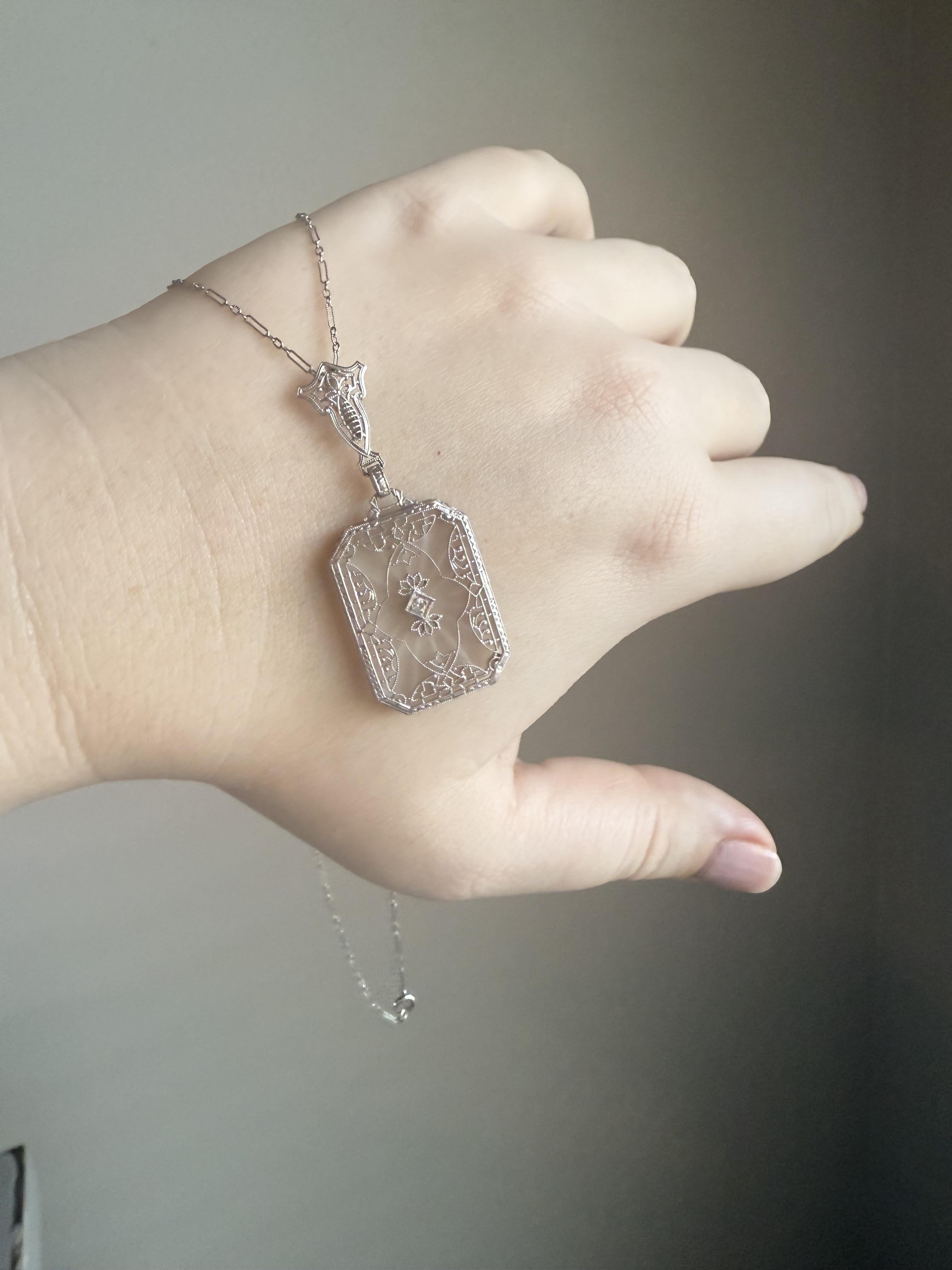 Vintage Camphor Glass Filigree Necklace 14K White Gold In Good Condition In Montgomery, AL
