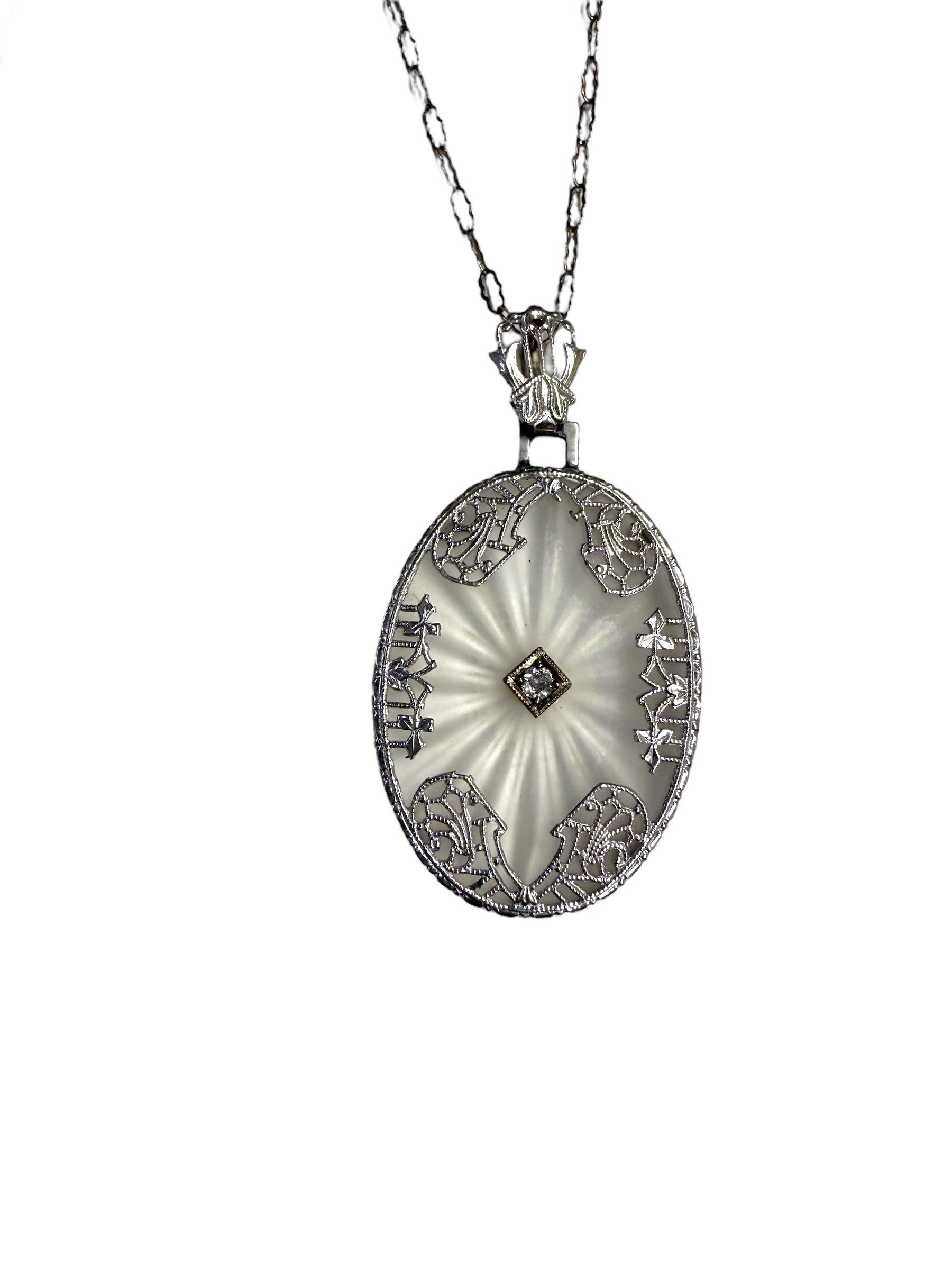 Filigrane Vintage-Halskette aus Camphor-Glas 14K Weißgold im Zustand „Gut“ im Angebot in Montgomery, AL