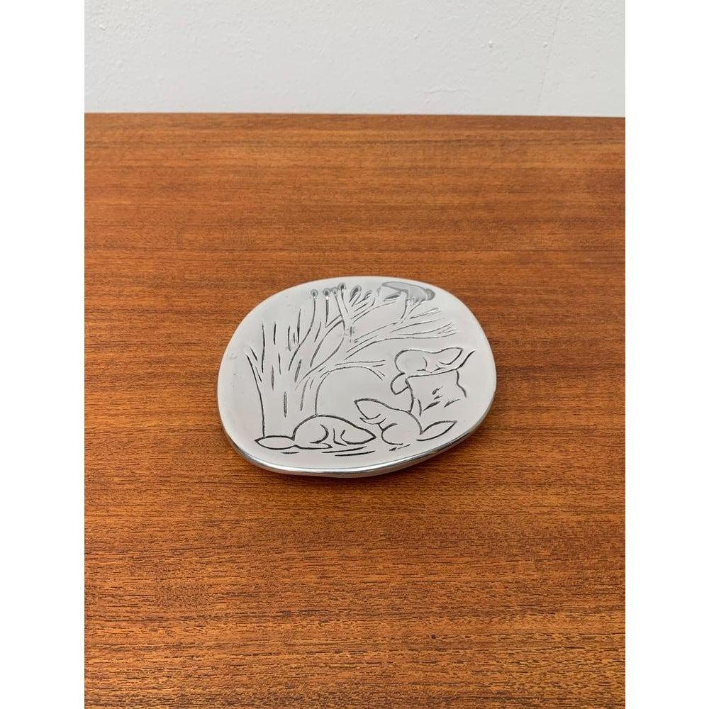 Vintage Canadian Metal Bowl with Beaver Decor from Hoselton For Sale 8