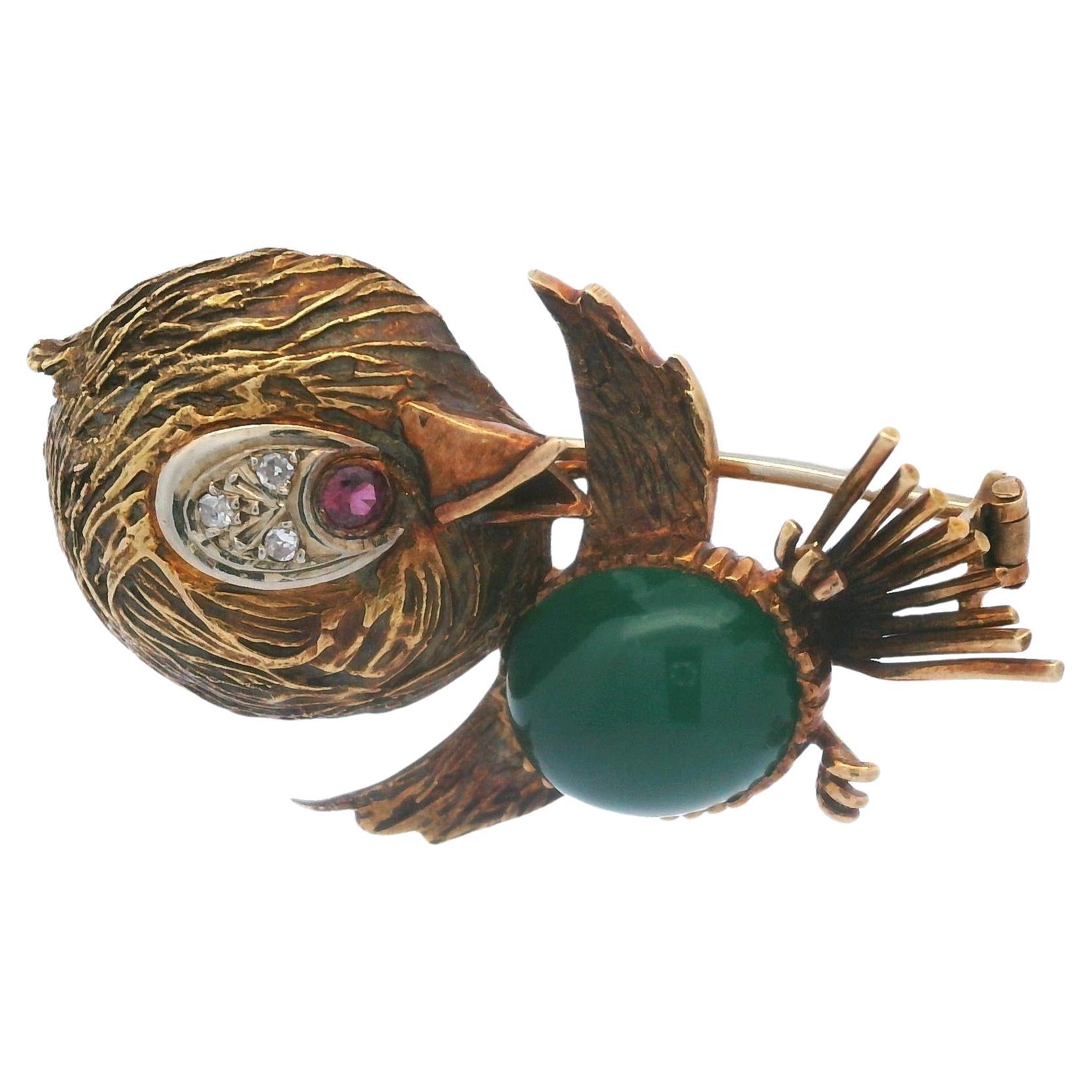 Vintage Bird Brooch Chalcedony Body and Ruby and Diamond Eyes in 18k Yellow Gold