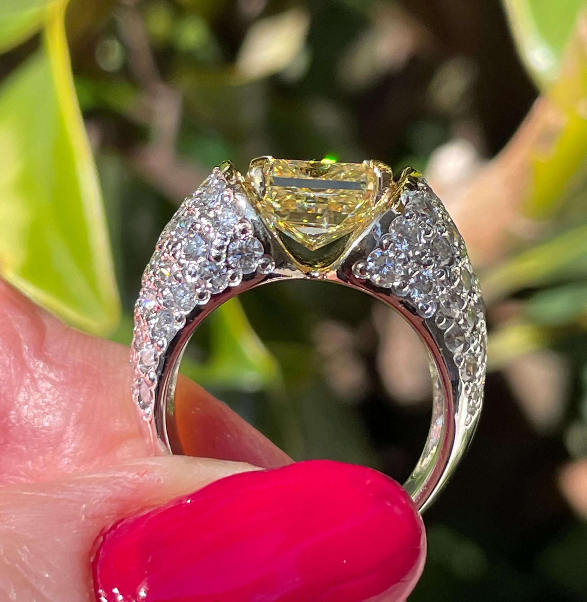 Vintage “Canary” GIA 7.02ctw Natural Fancy YELLOW Radiant Cut Diamond  18KW Ring For Sale 7