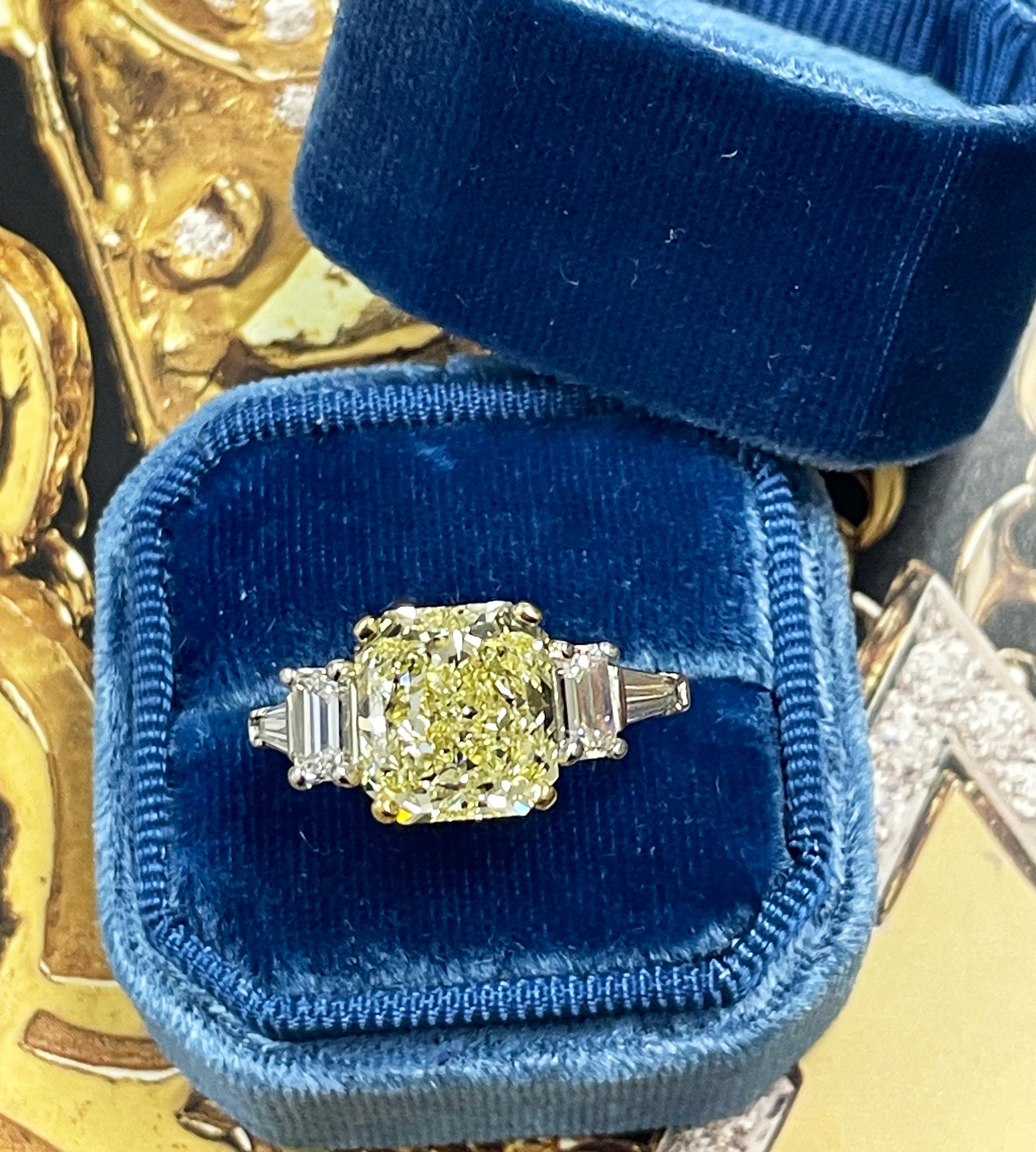 Vintage “Canary” GIA 7.11ctw Fancy YELLOW Radiant Diamond 5 stone Platinum Ring 1
