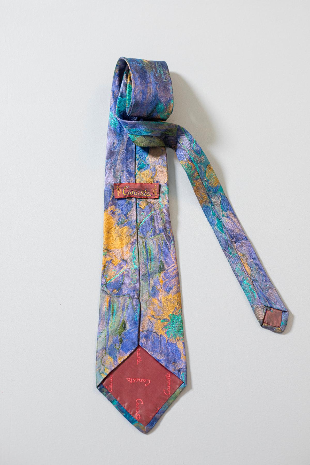 Vintage Canasta 100% silk tie with shades of various colors In Good Condition For Sale In Milano, IT