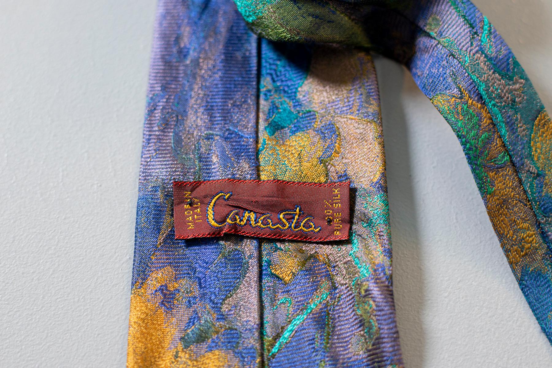 Men's Vintage Canasta 100% silk tie with shades of various colors For Sale