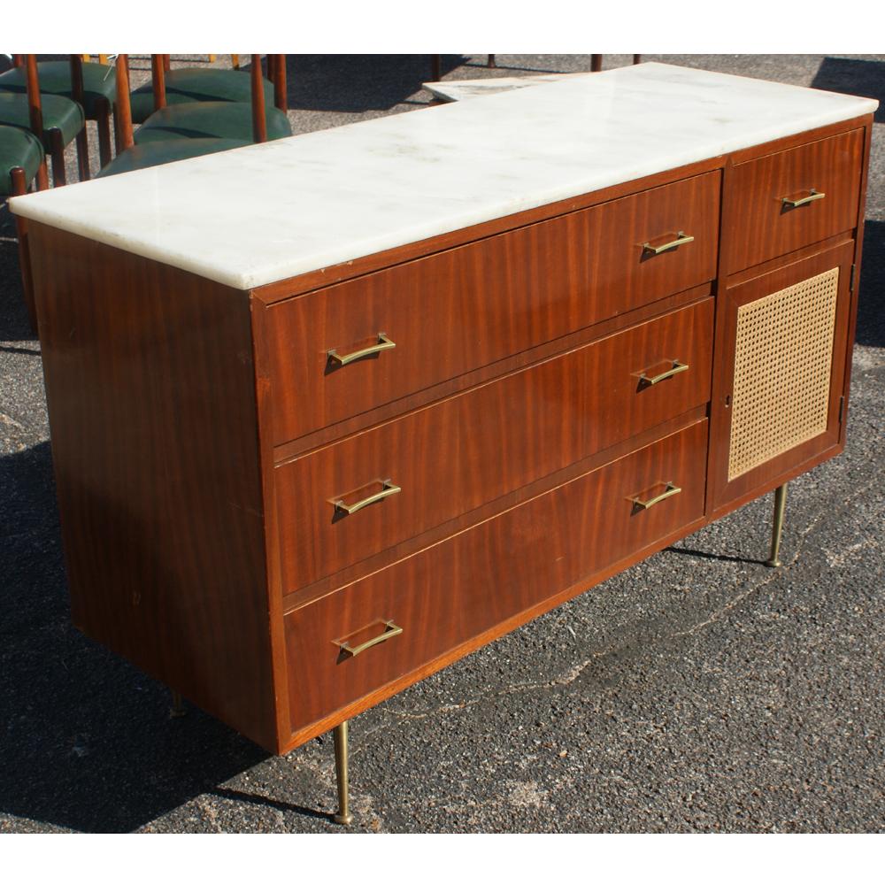 Vintage Cane Marble Dresser In Good Condition For Sale In Pasadena, TX