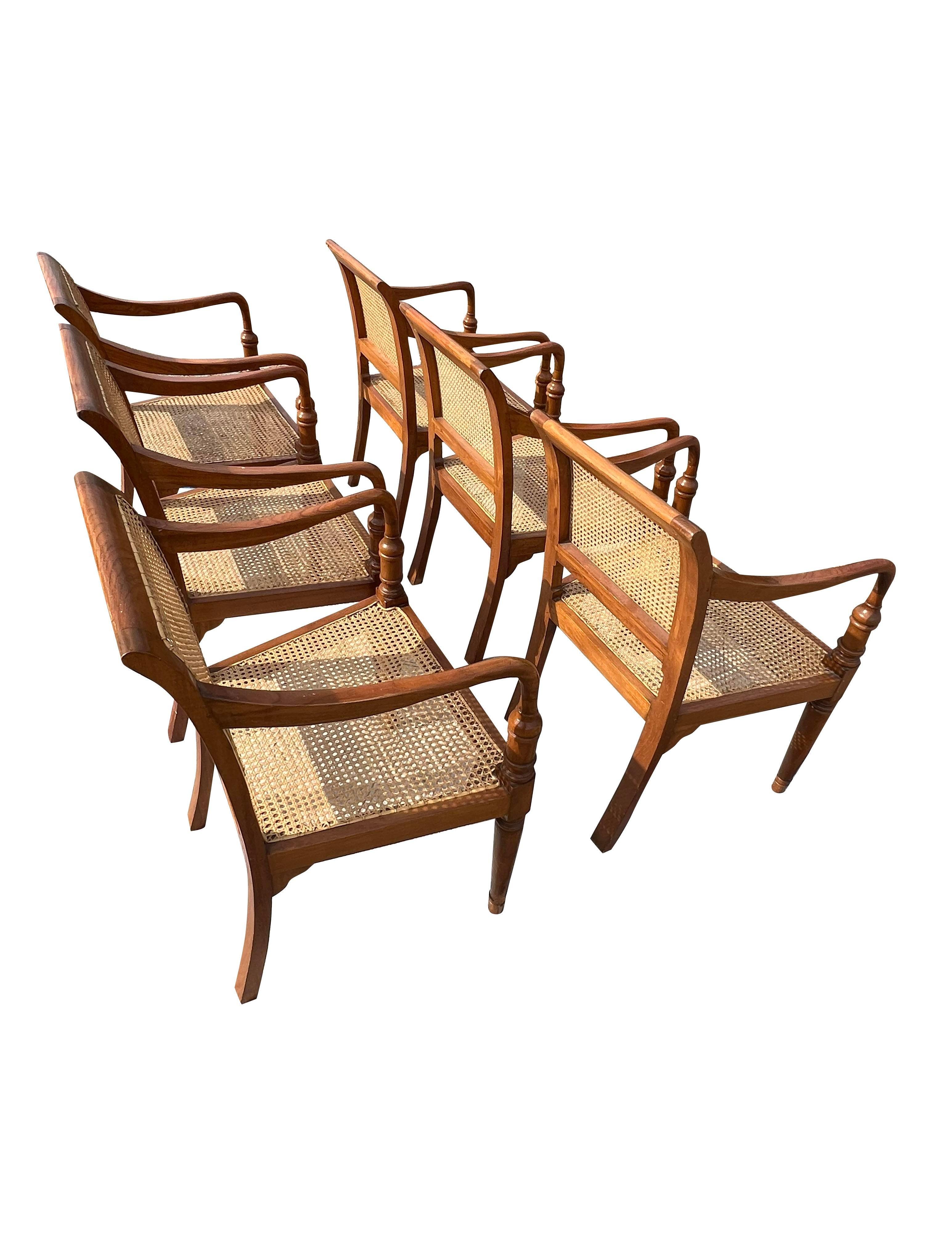 Vintage Cane Wood Traditional Style Dining Arm Chairs- Set of 6 In Good Condition In Saddle River, NJ