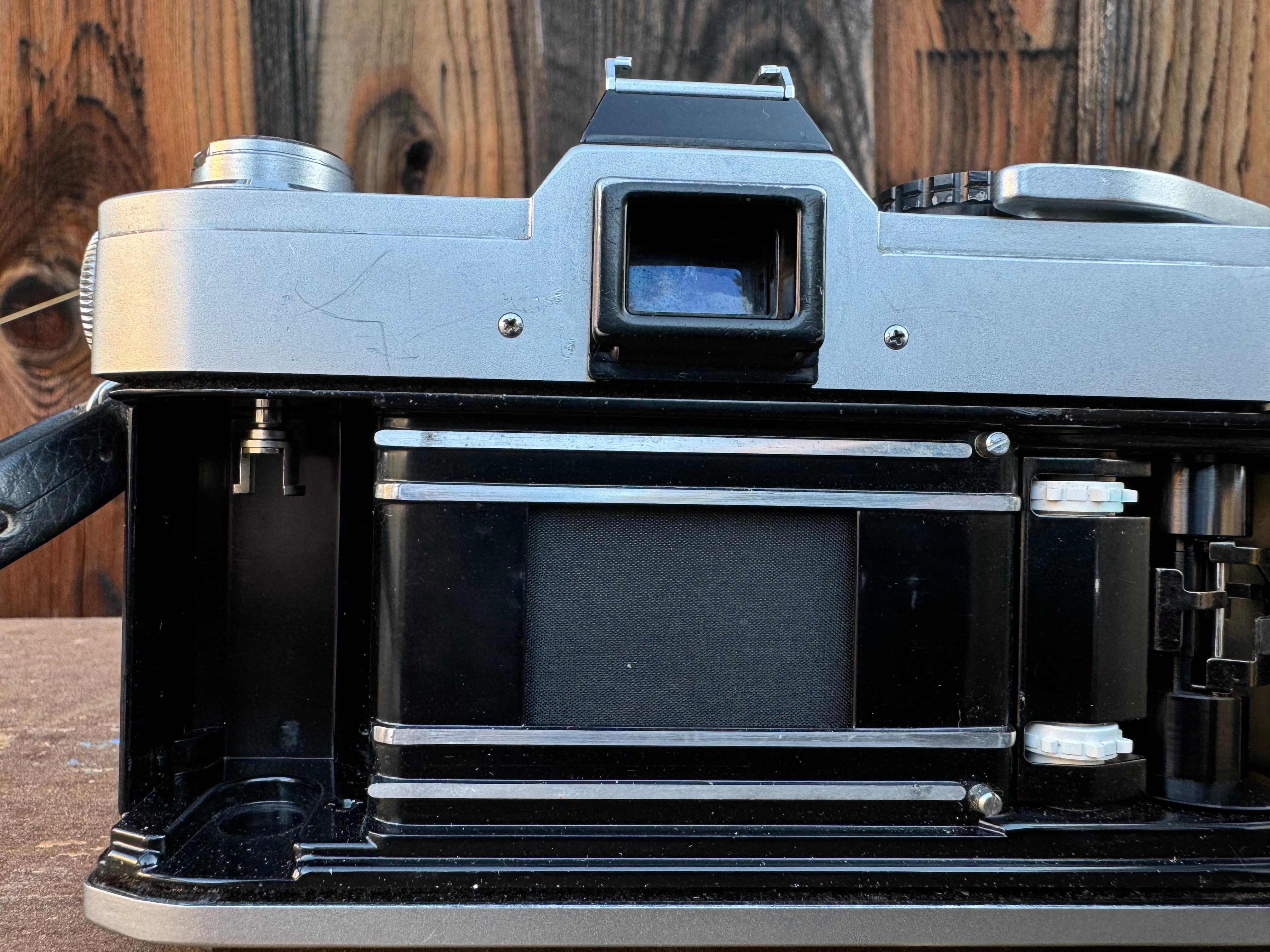 Vintage Canon FT QL 35mm Film SLR Camera with Original Leather Case 2