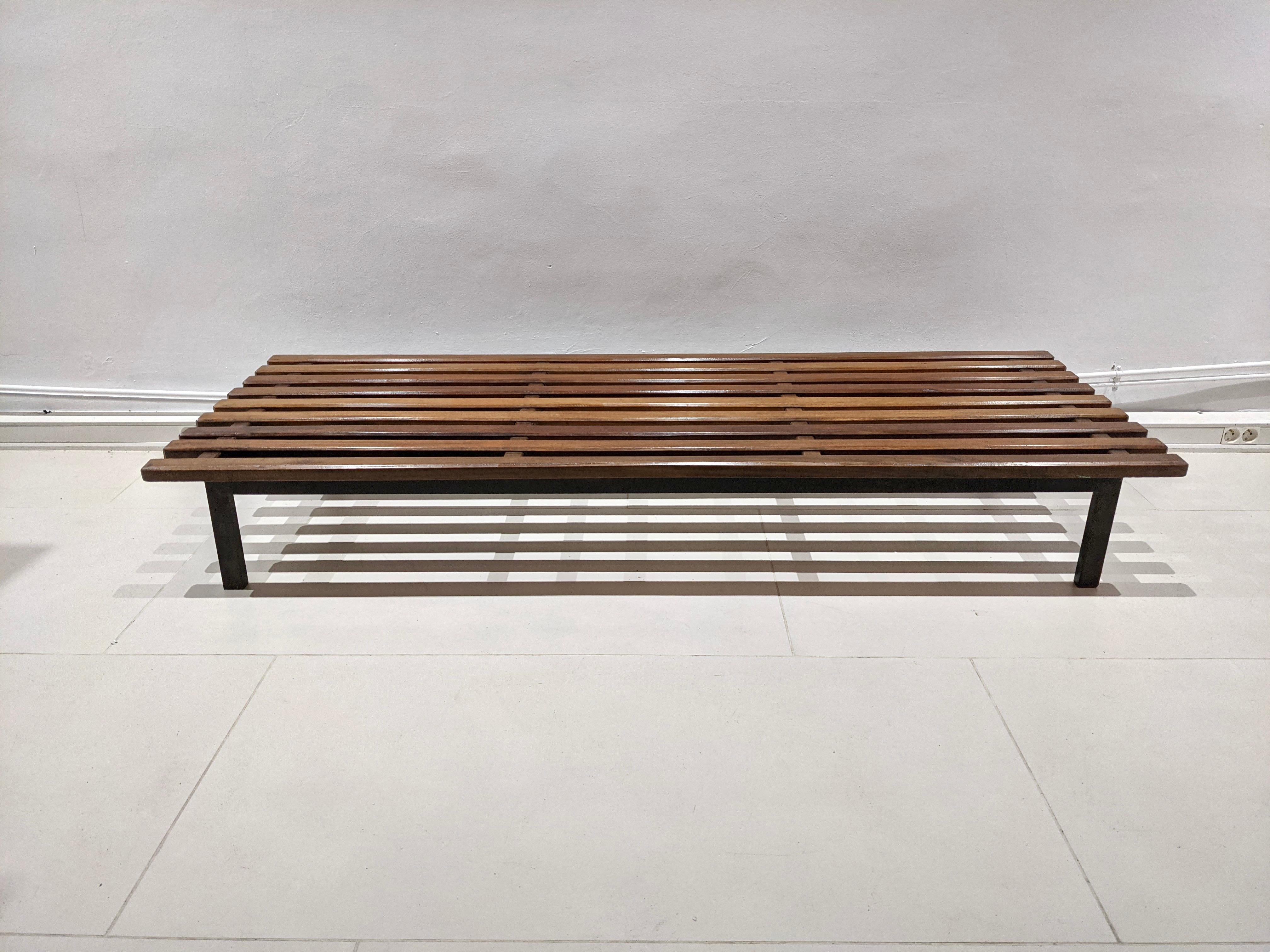 Vintage Cansado mahogany bench by Charlotte Perriand. Year 1954. Steph Simon edition. Very good condition.
Origin : Mining town of Cansado, Mauritania, Africa.