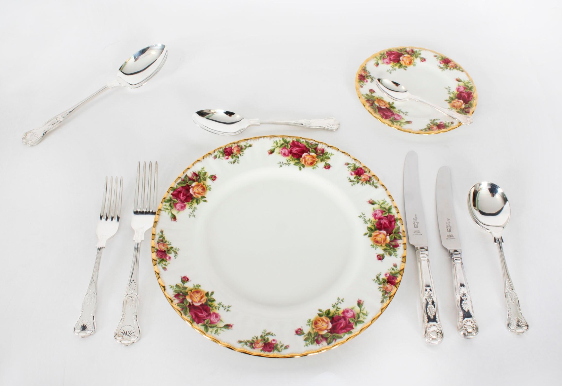 English Vintage Canteen 8x Silver Plated Kings Pattern 60 Piece Cutlery Set 20th Century