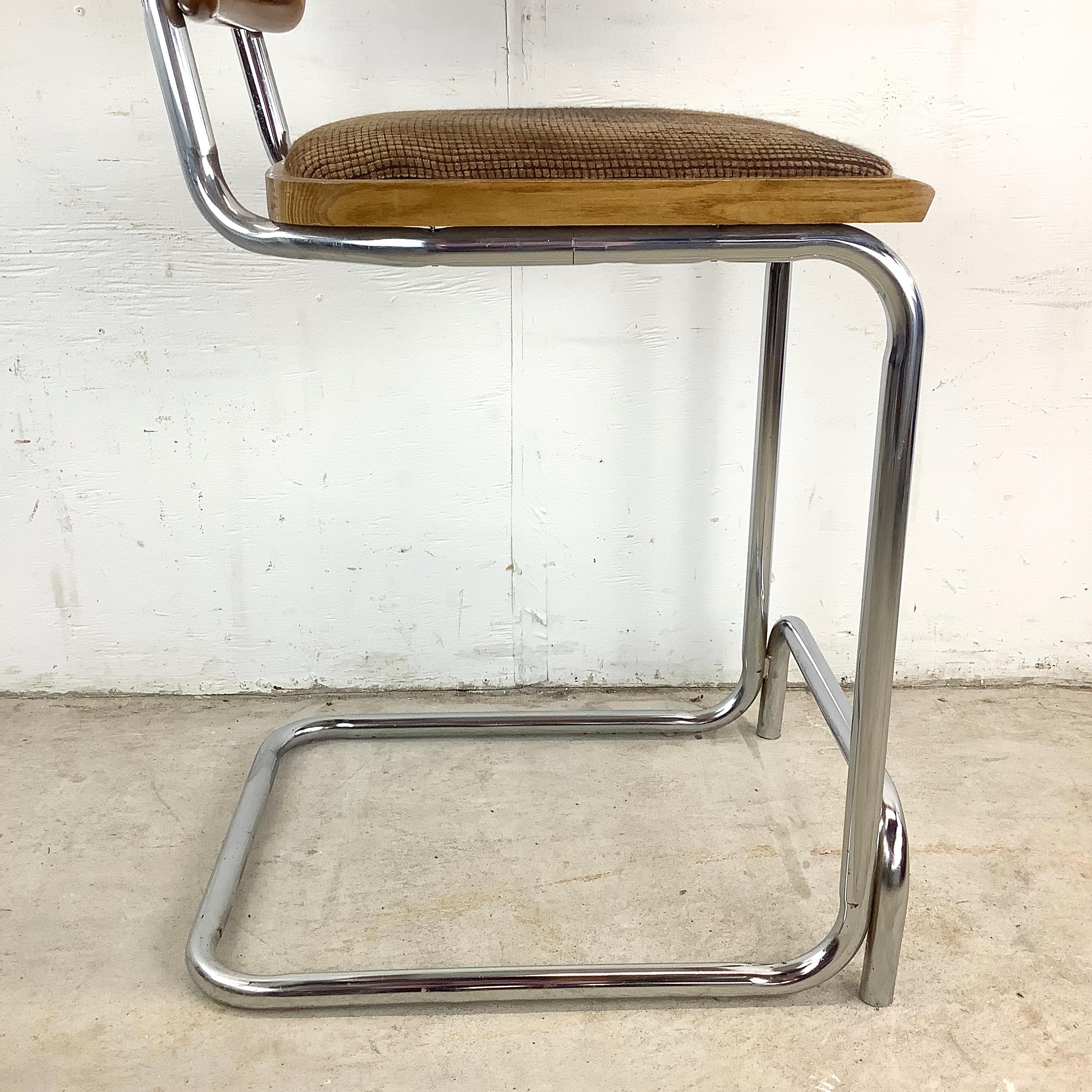 Taburete de bar voladizo vintage con reposabrazos en venta 7