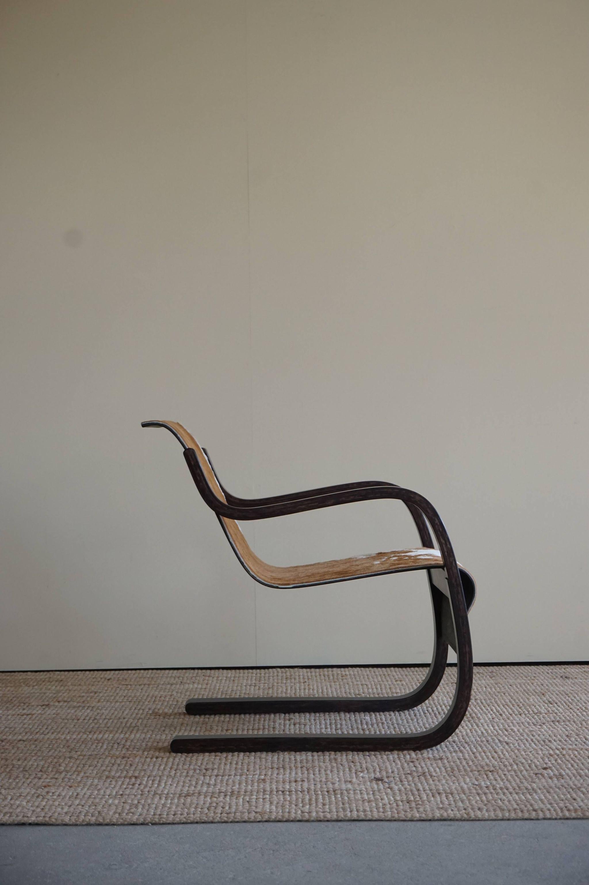 Cowhide Vintage Cantilever Lounge Chair by Alvar Aalto, Model 31, Finland, Designed 30s