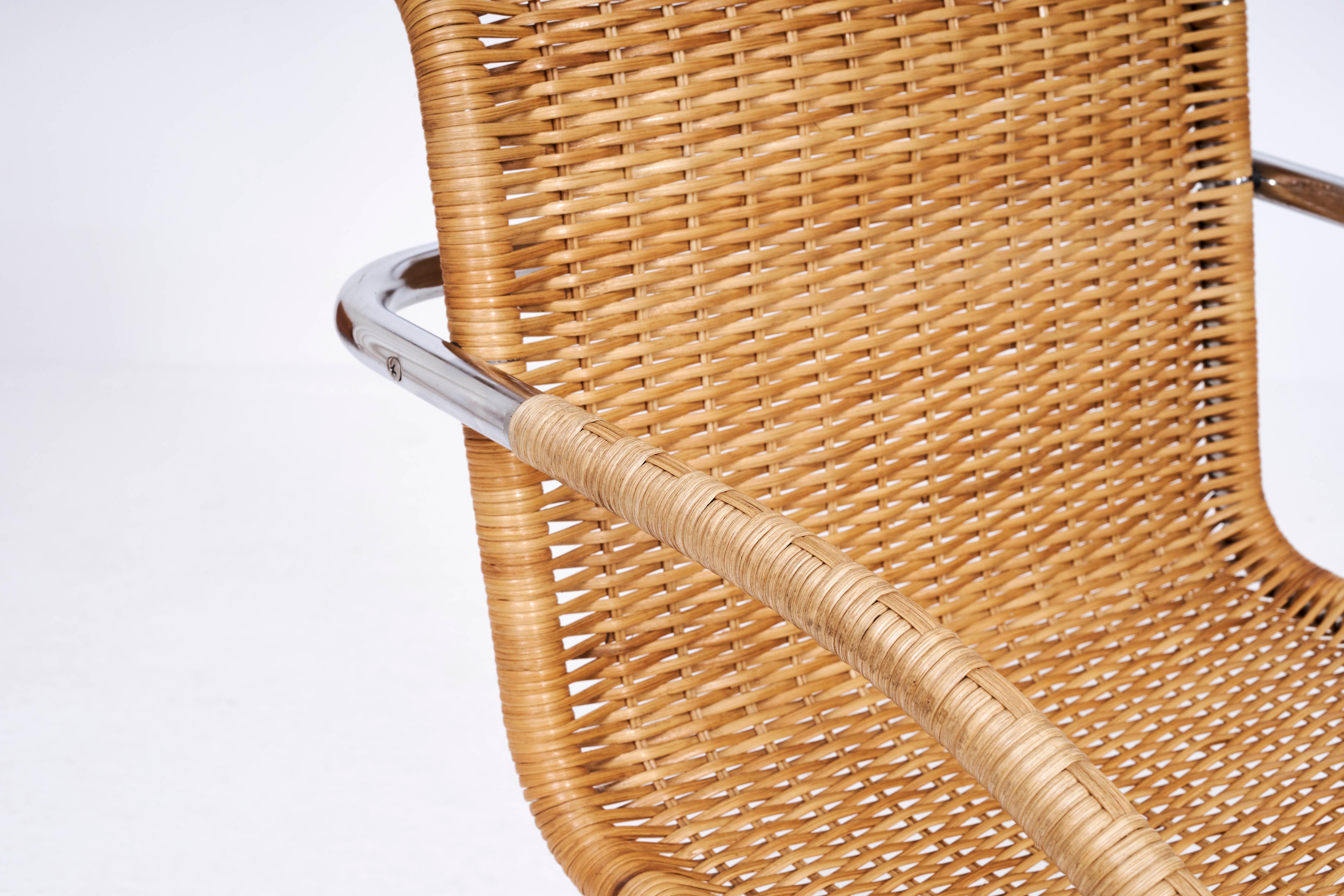 Vintage Cantilever Rattan Chair in the manner of Mies Van De Rohe In Good Condition In London, GB