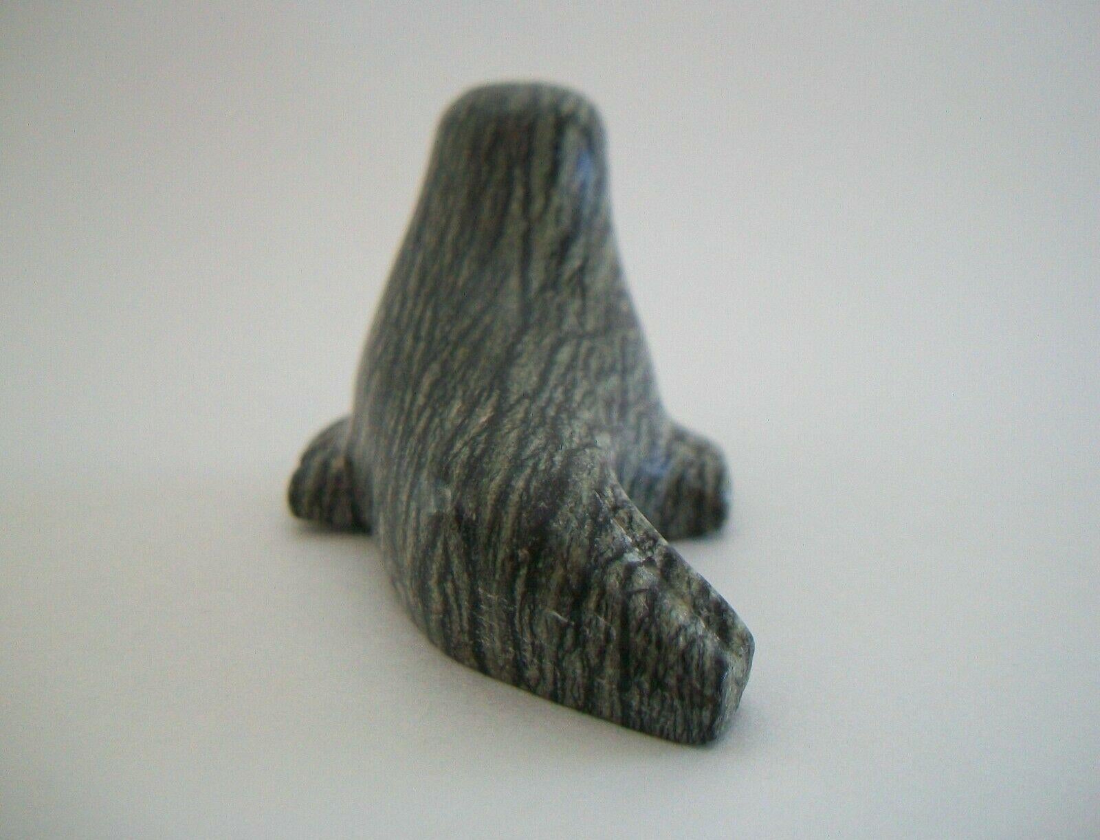 Vintage Cape Dorset Inuit Stone Carving of a Seal, Unsigned, Canada, C.1960's For Sale 1