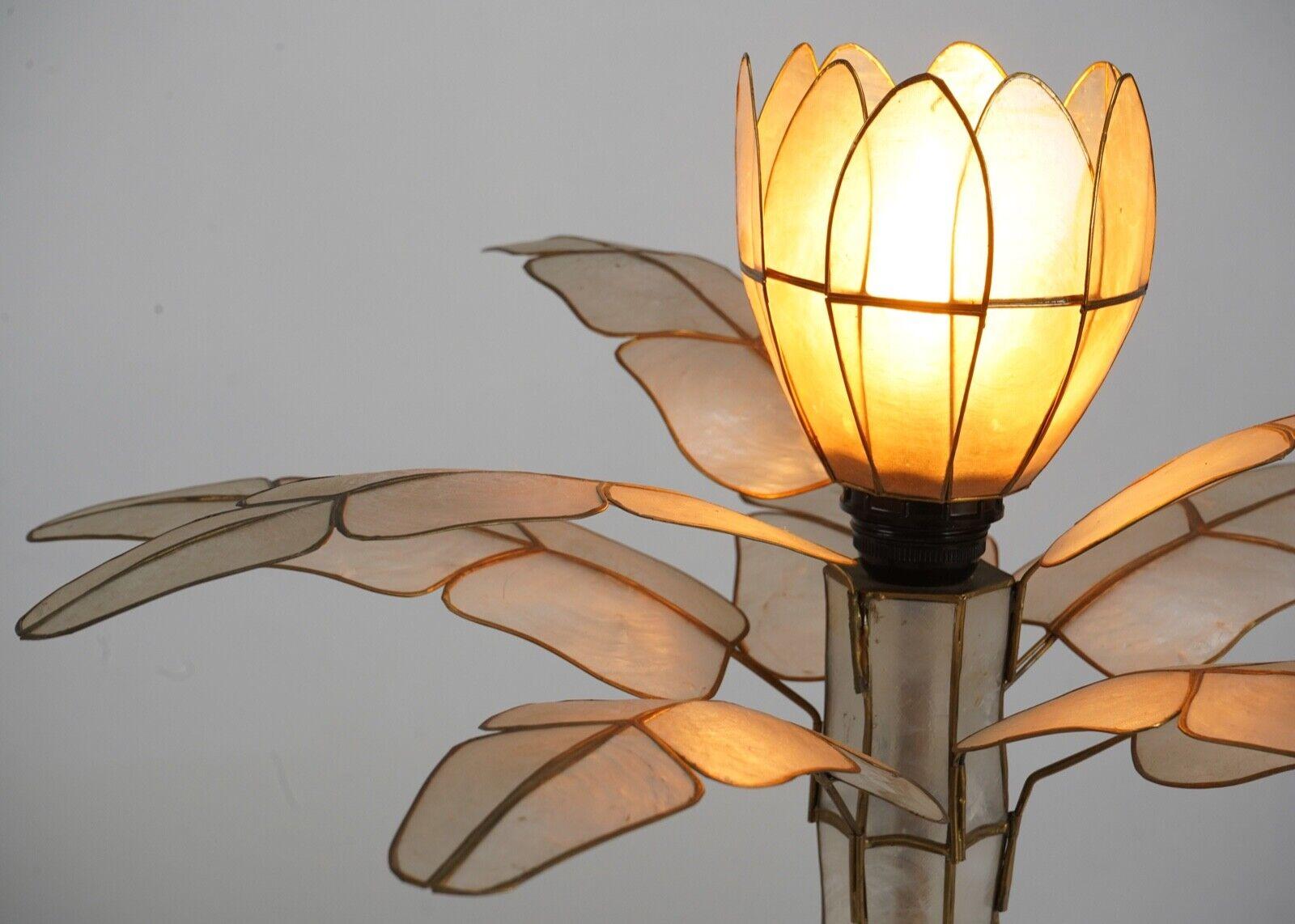 Vintage Capiz Shell Flower Palm Tree Table Lamp In Good Condition In Dorchester, GB