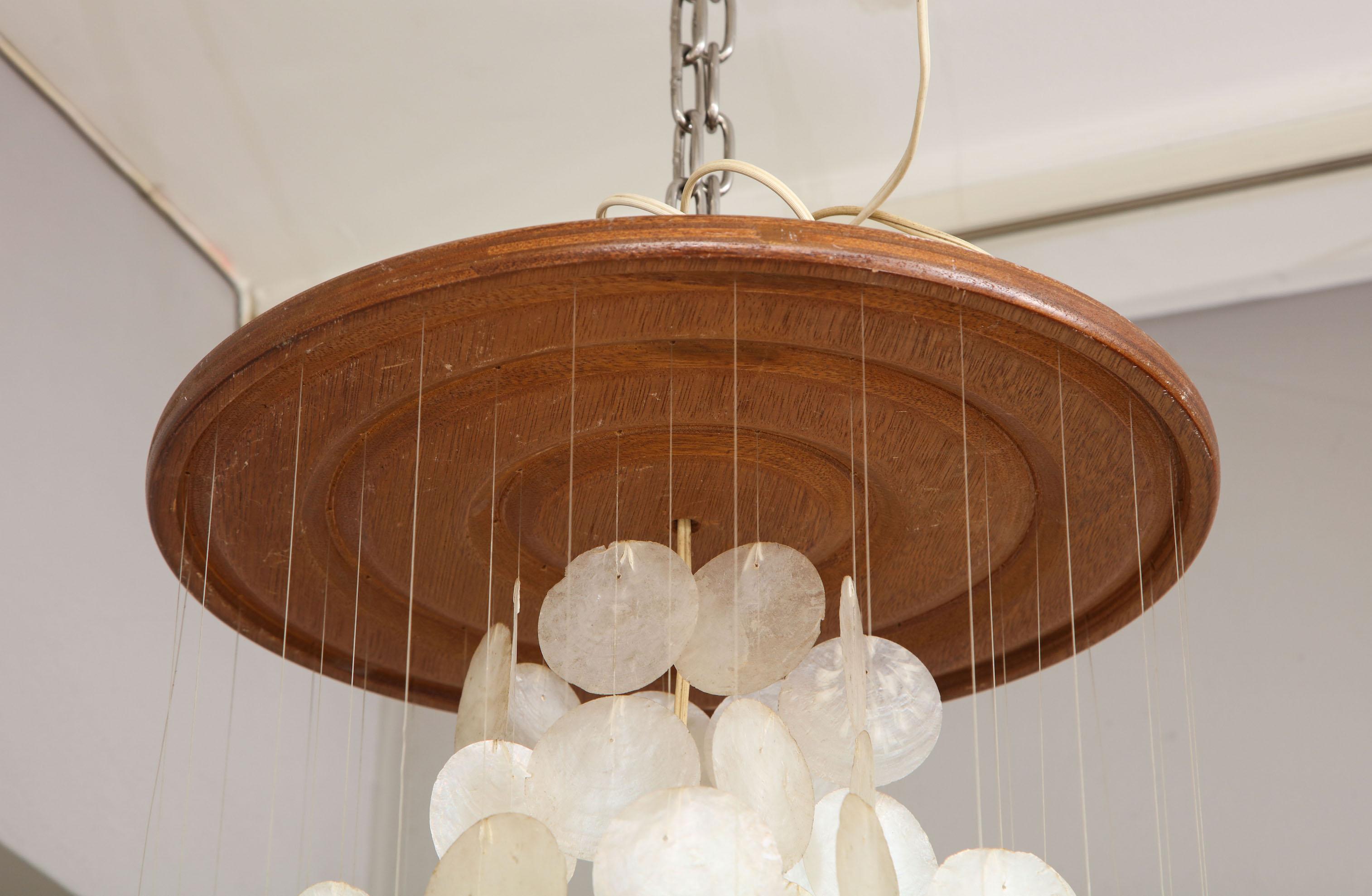 Vintage Capiz Shell Extra Large Chandelier by Verner Panton In Good Condition In New York, NY