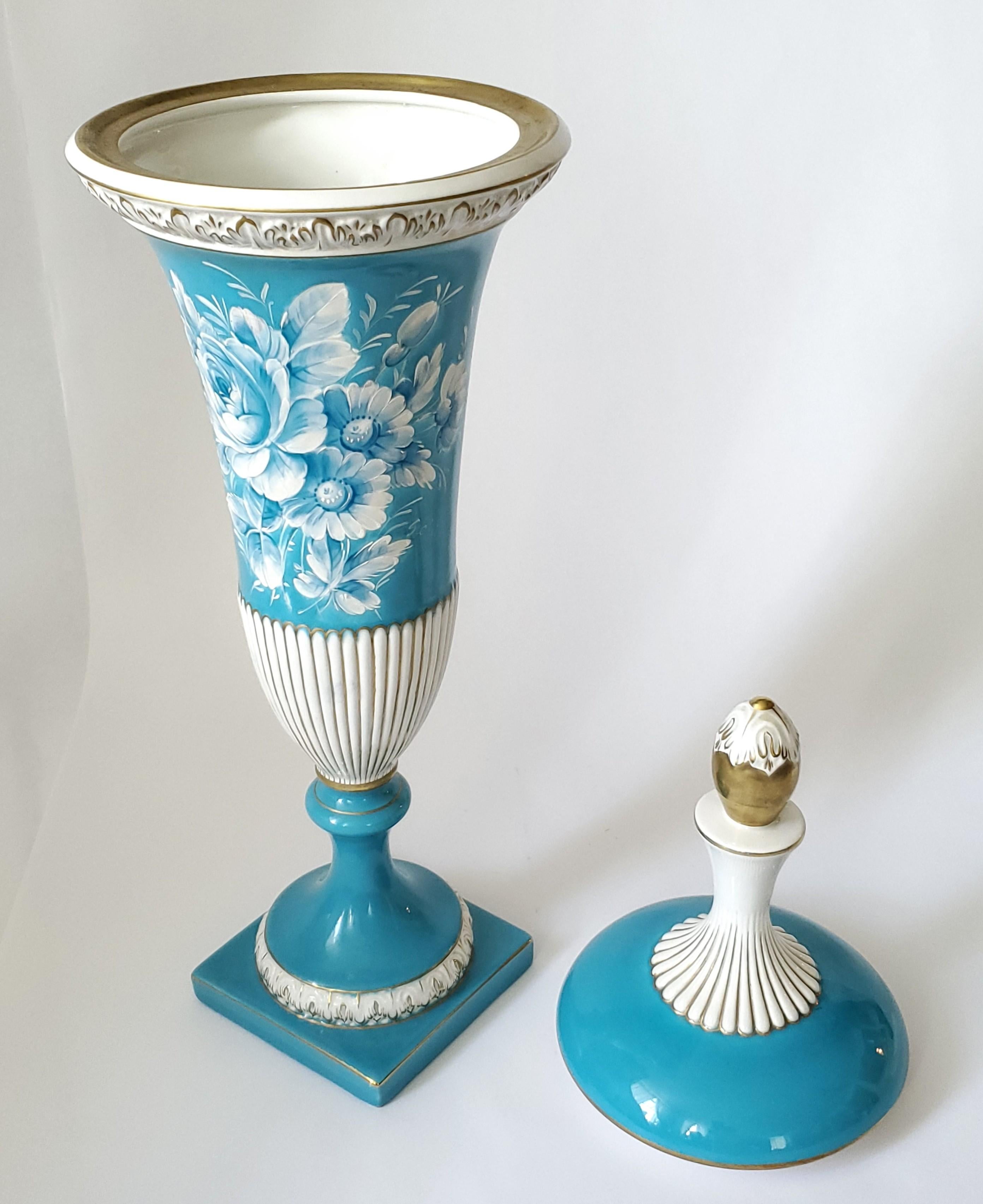 Capodimonte Turquoise Blue Porcelain Hand Painted Lidded Urn Signed In Good Condition For Sale In Miami, FL