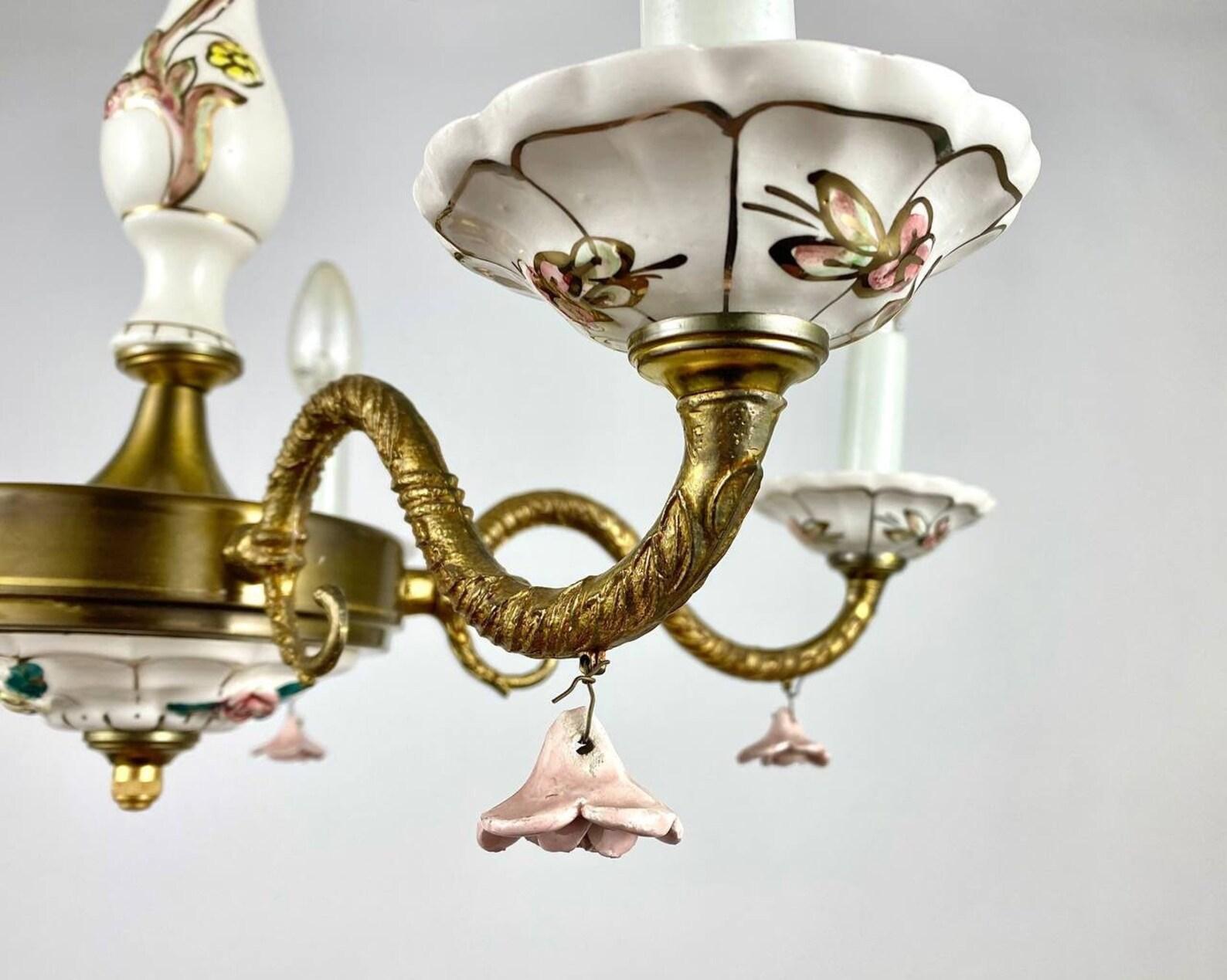 Vintage Capodimonte Lighting Set of Chandelier & Two Sconces, Italy In Good Condition For Sale In Bastogne, BE