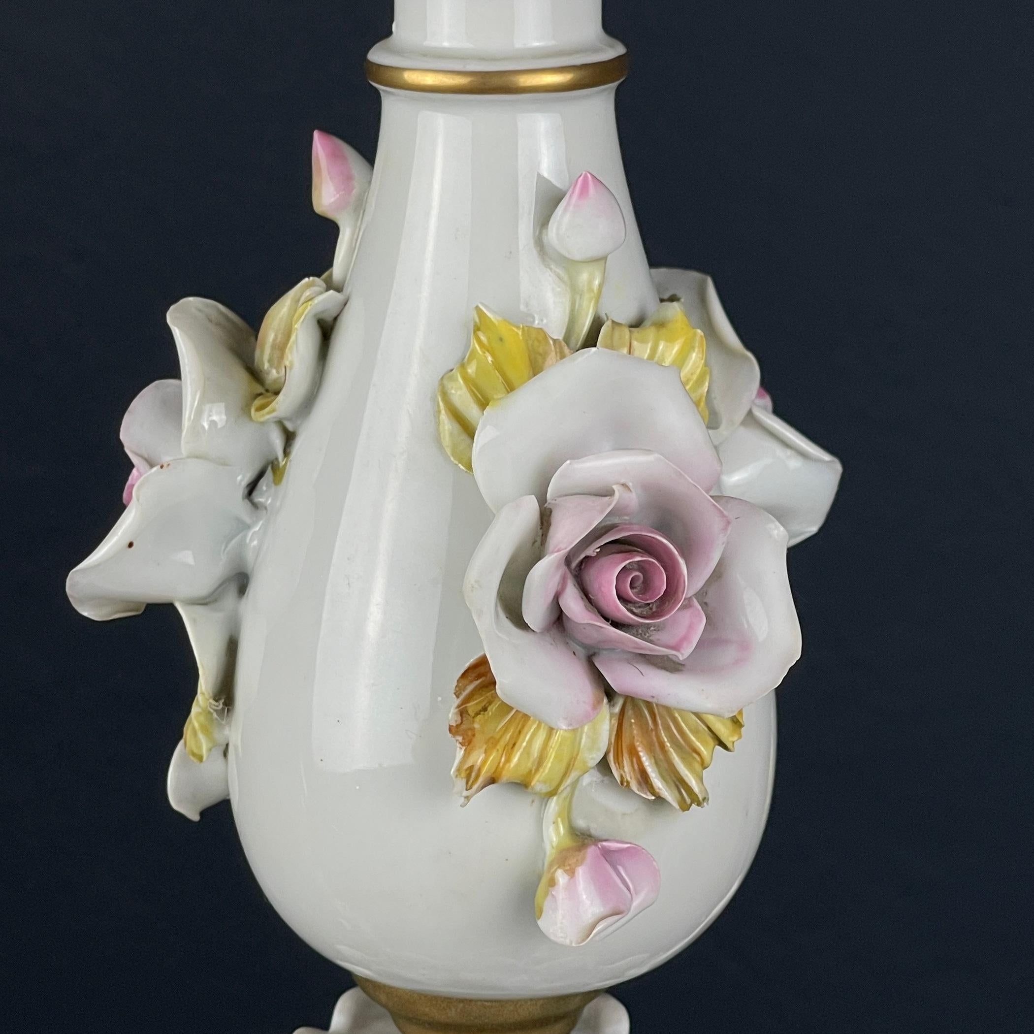 Vintage Capodimonte porcelain 3 arm chandelier Italy 1940s For Sale 5