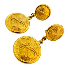 Vintage CARALINA gold Etruscan dangle designer runway clip on earrings