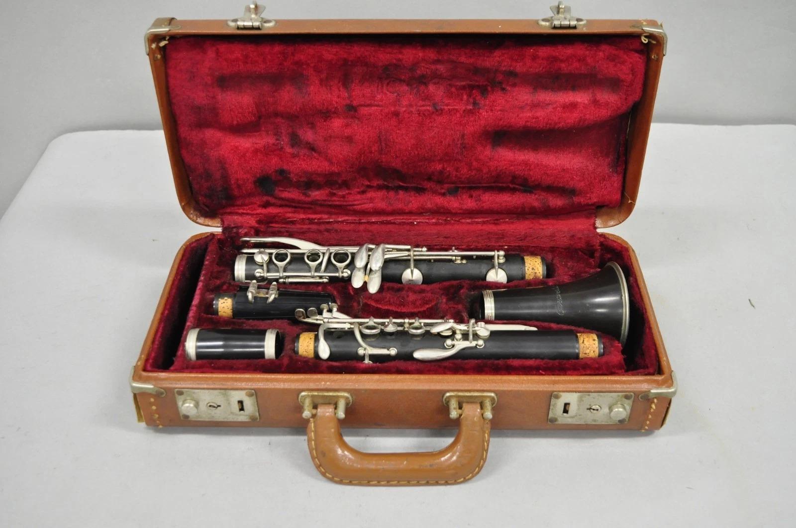 Art Déco Strumento musicale Caravelle Clarinetto d'epoca con custodia originale in vendita