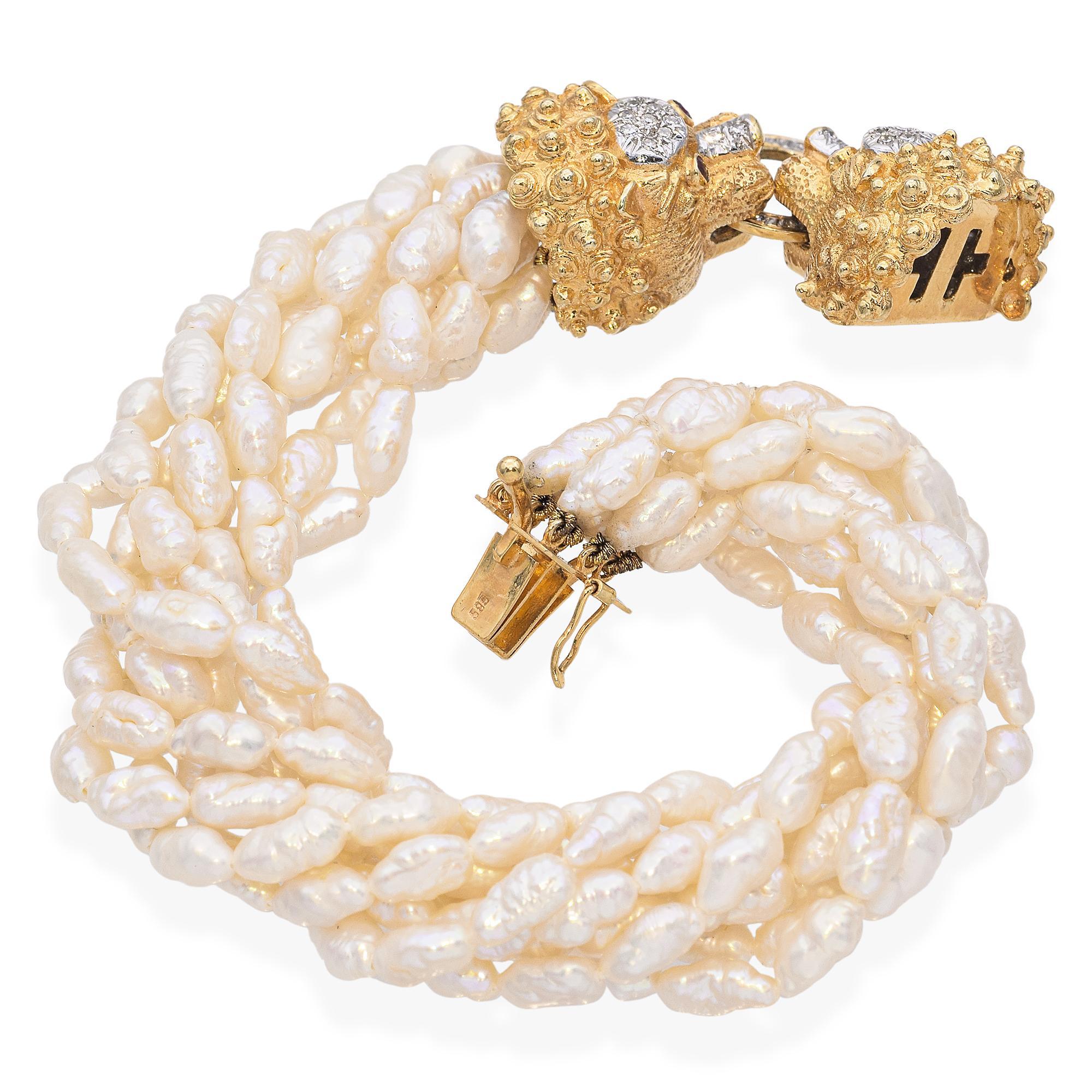 Non taillé Bracelet vintage Cardow avec diamants en or jaune 14 carats  Fermoir tête de lion en vente