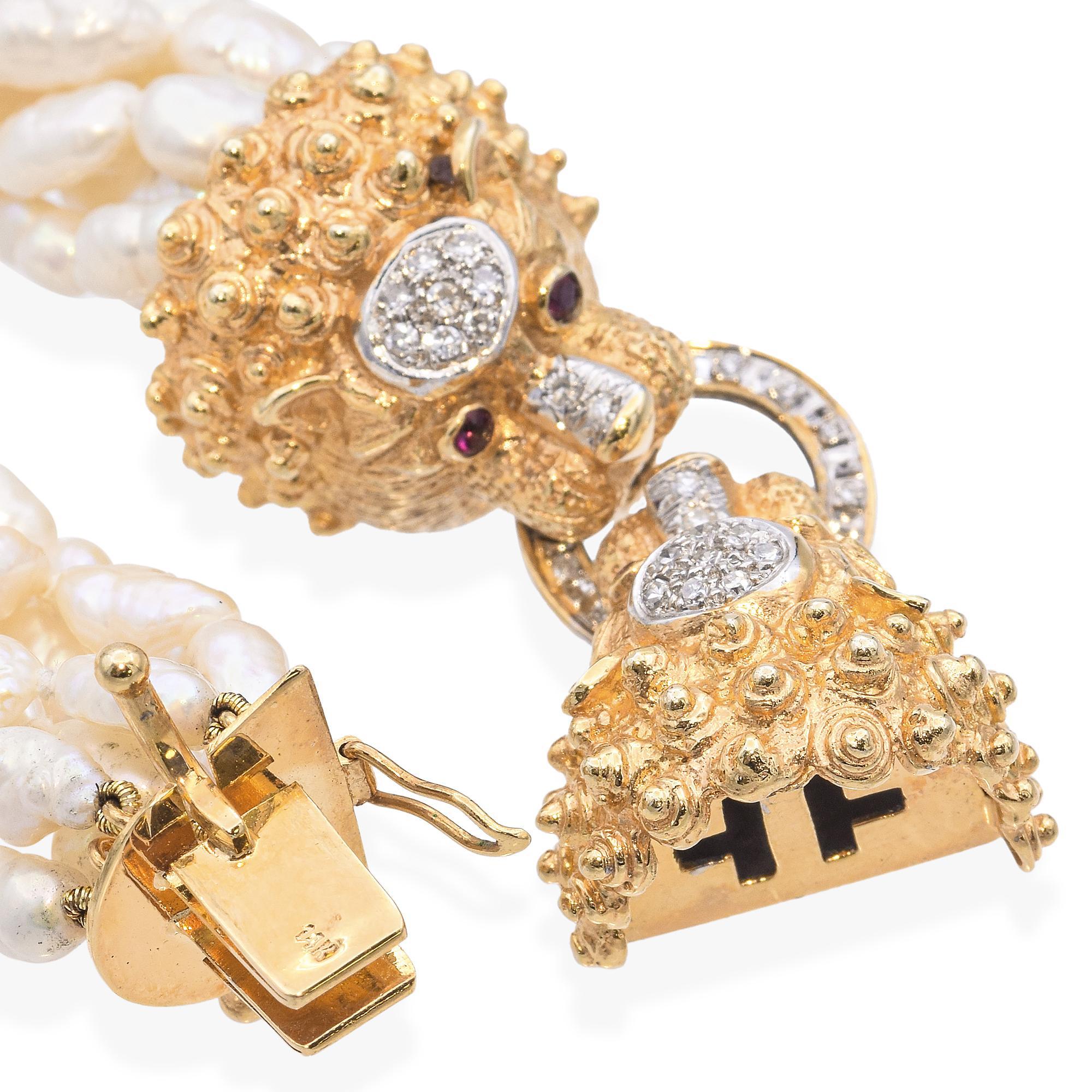 Collier vintage Cardow avec diamants en or jaune 14 carats  Fermoir tête de lion Bon état - En vente à New York, NY