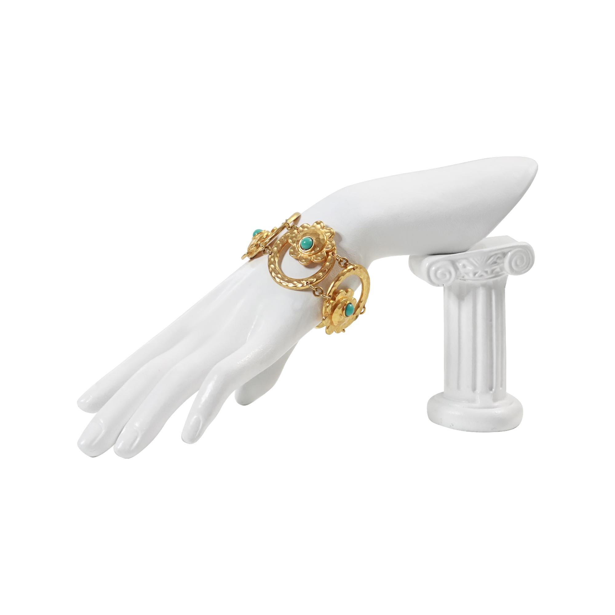 Pulsera vintage Carita Paris tono dorado Circa años 80 en Bueno estado para la venta en New York, NY