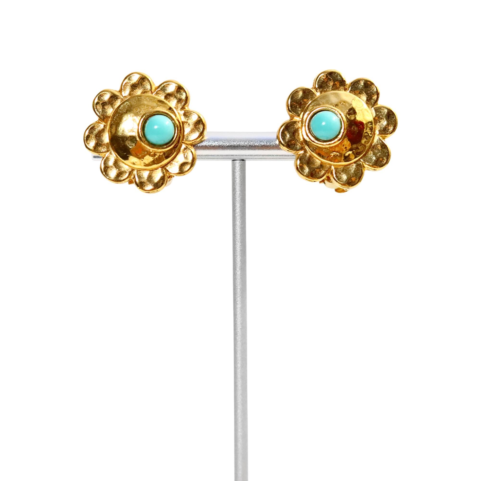 Pendientes vintage Carita Paris de oro con falsa turquesa, circa años 80 en venta 2