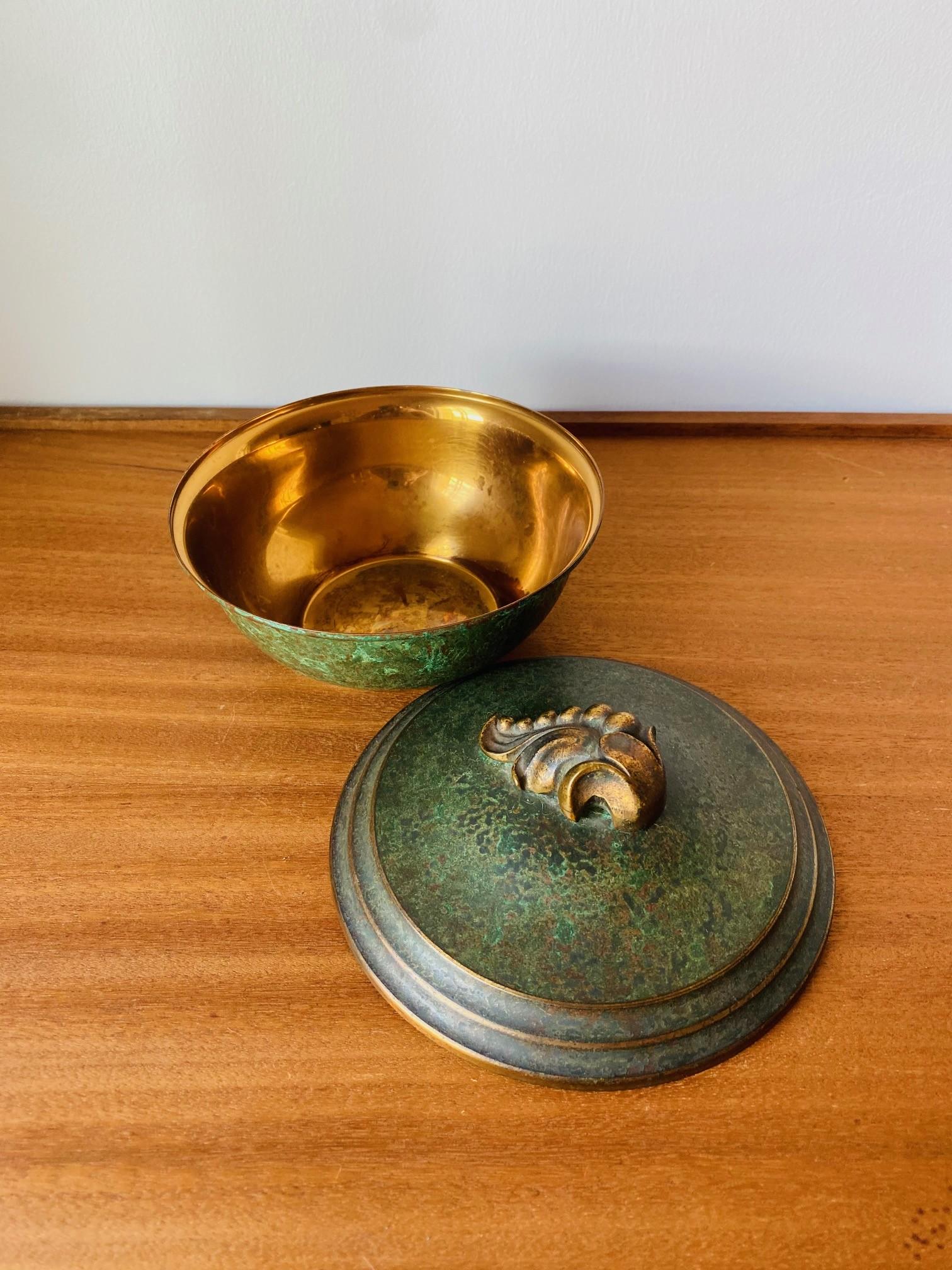 Vintage Carl Sorensen Bronze Bowl With Sculptural Lid In Good Condition For Sale In San Diego, CA