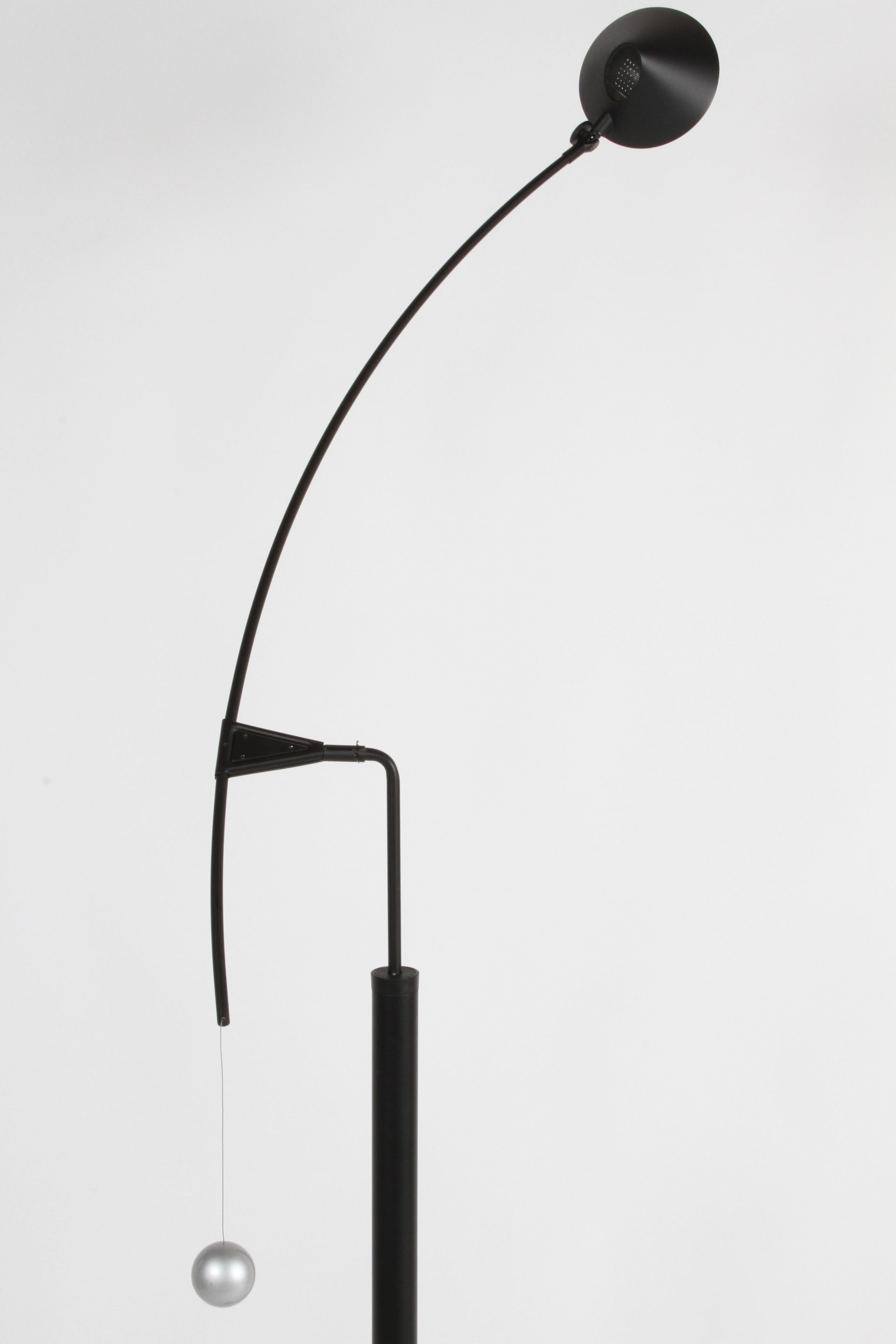 Lampadaire noir post-moderne vintage Carlo Forcolini pour Artemide, Italie, années 1980 en vente 2