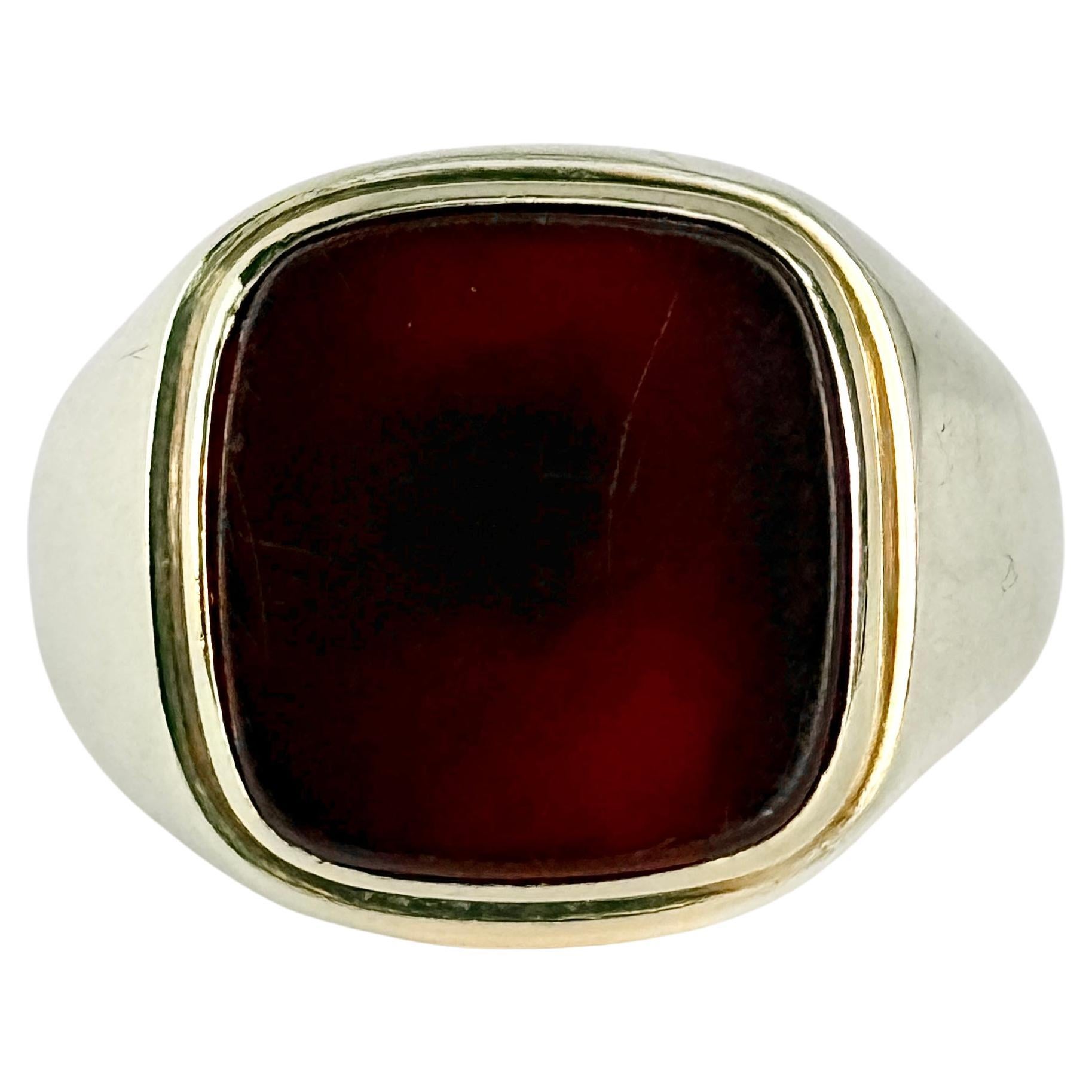 Vintage Carnelian and 14 Carat Gold Signet Ring For Sale
