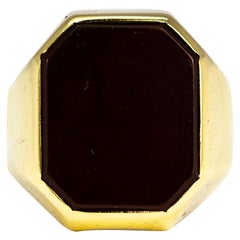 Vintage Carnelian and 8 Carat Gold Signet Ring