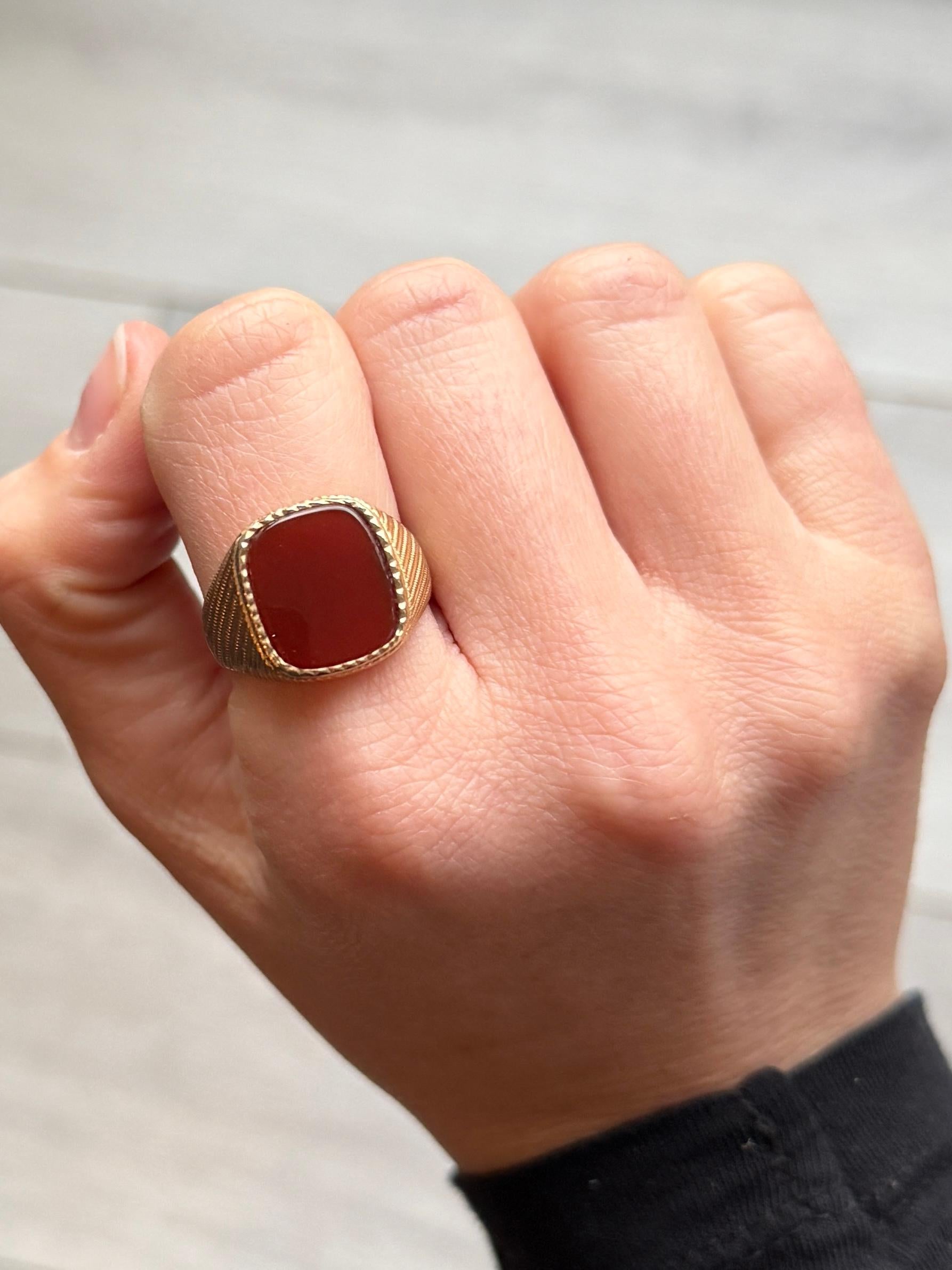 Oval Cut Vintage Carnelian and 9 Carat Gold Signet Ring For Sale