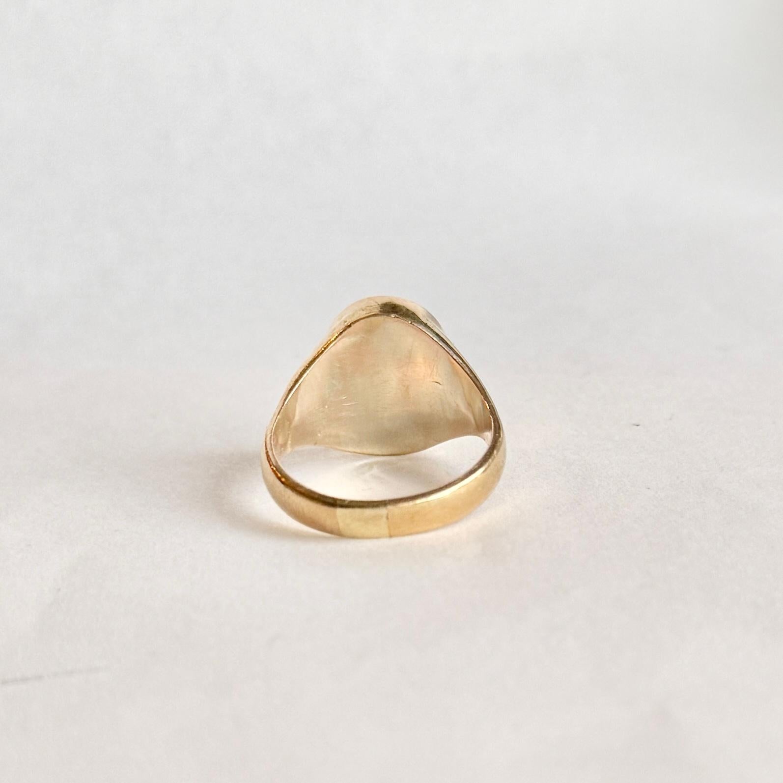 Oval Cut Vintage Carnelian and 9 Carat Gold Signet Ring For Sale