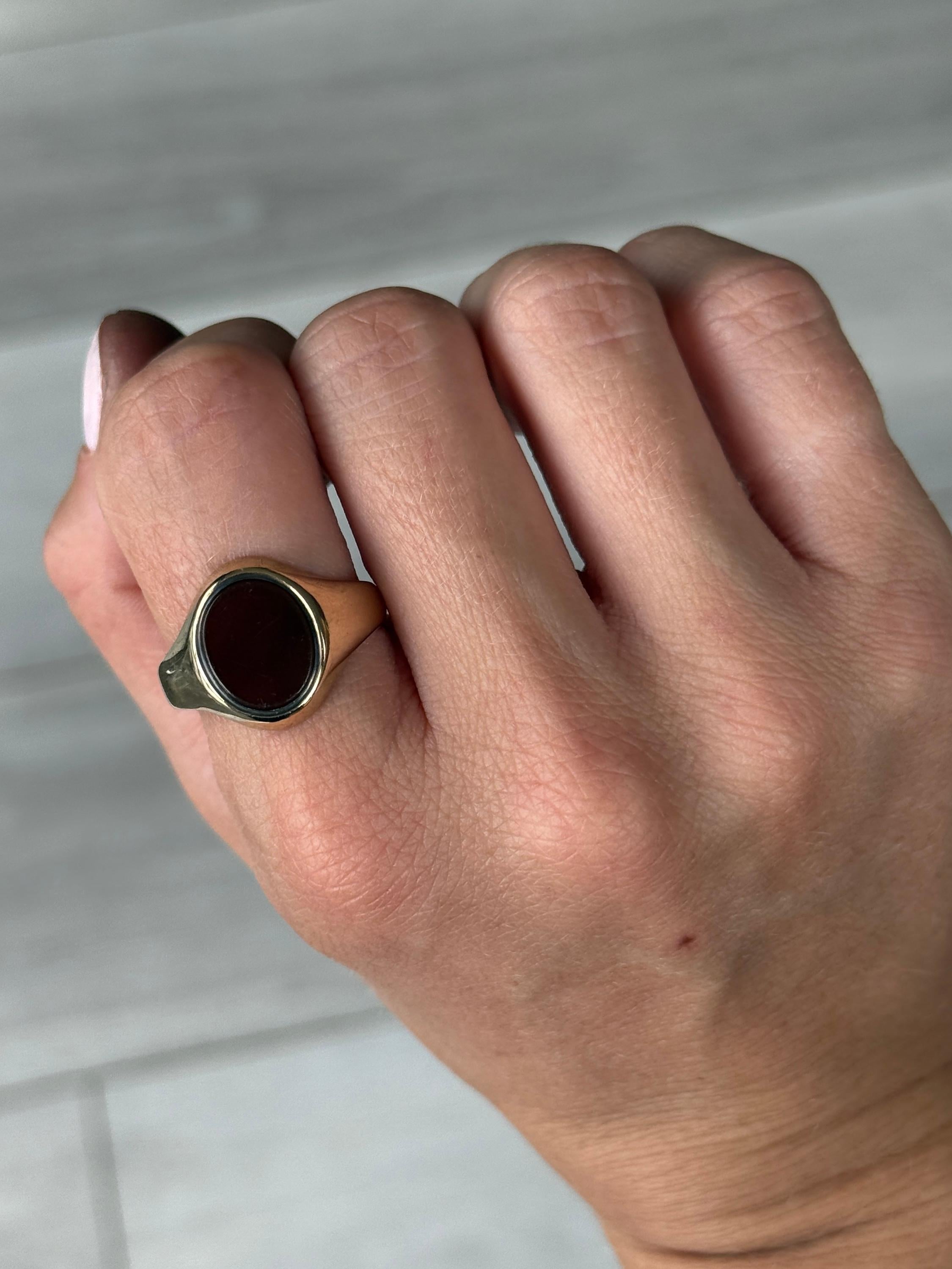 Siegelring mit Karneol und 9 Karat Gold (Ovalschliff) im Angebot