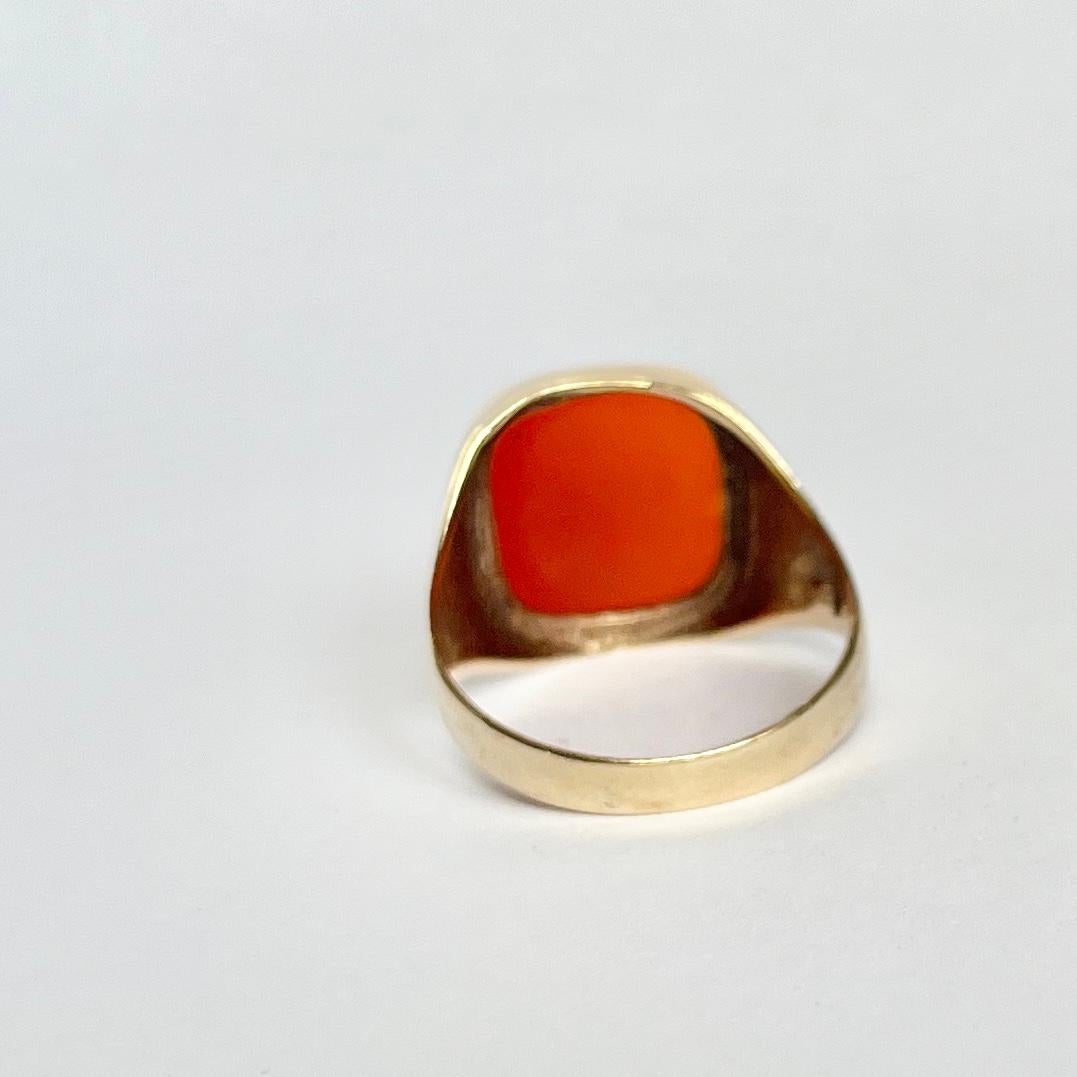 Vintage Carnelian and 9 Carat Gold Signet Ring In Good Condition For Sale In Chipping Campden, GB
