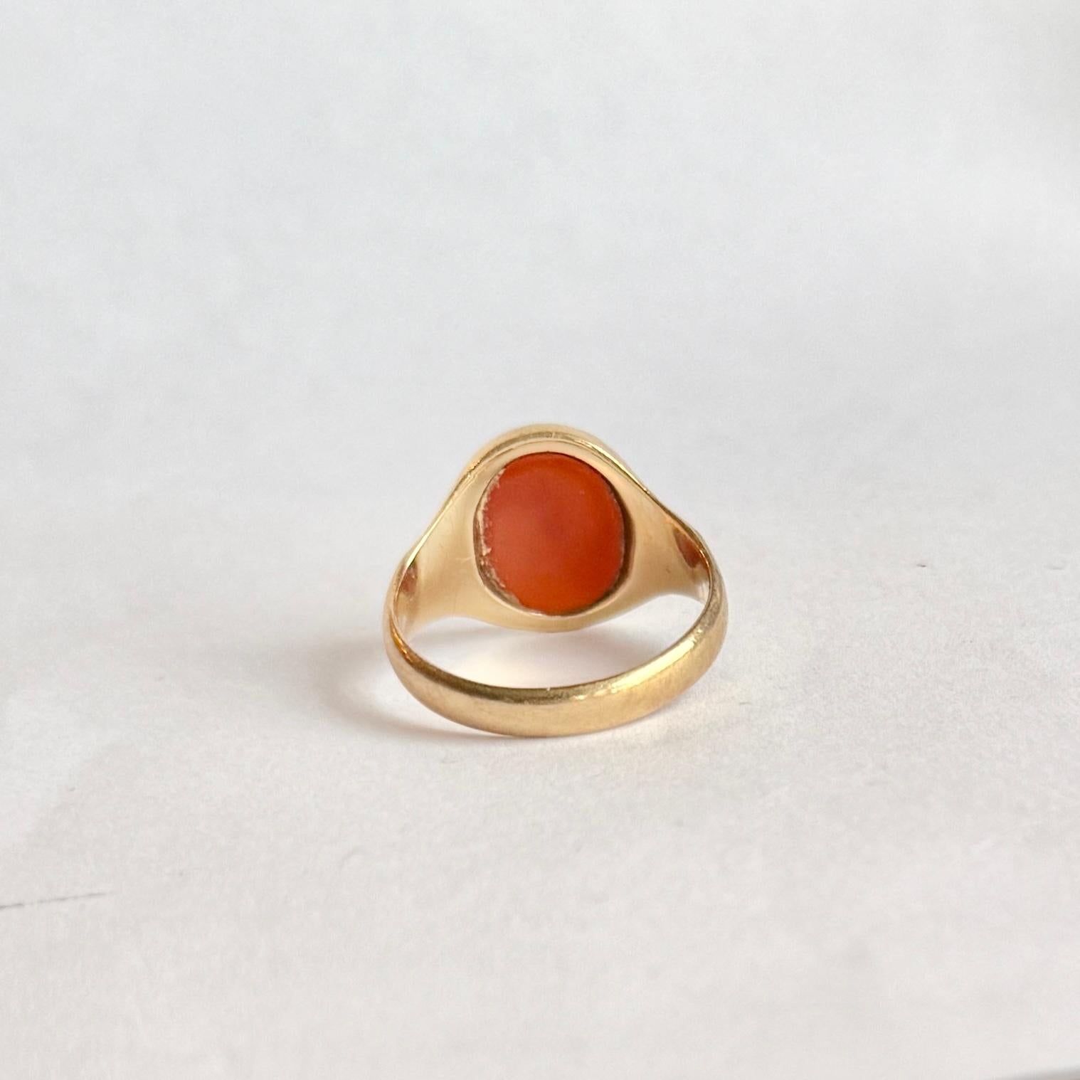 Vintage Carnelian and 9 Carat Gold Signet Ring In Good Condition In Chipping Campden, GB