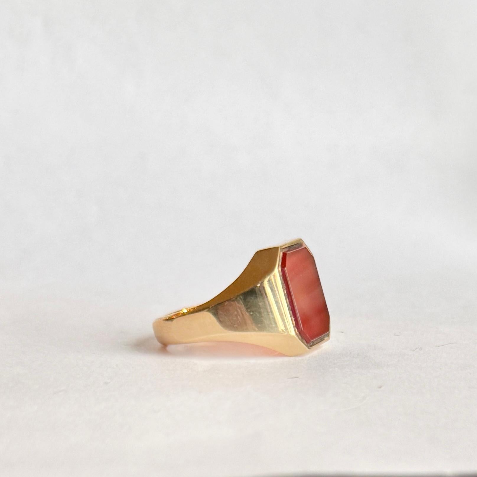 Vintage Carnelian and 9 Carat Gold Signet Ring 1
