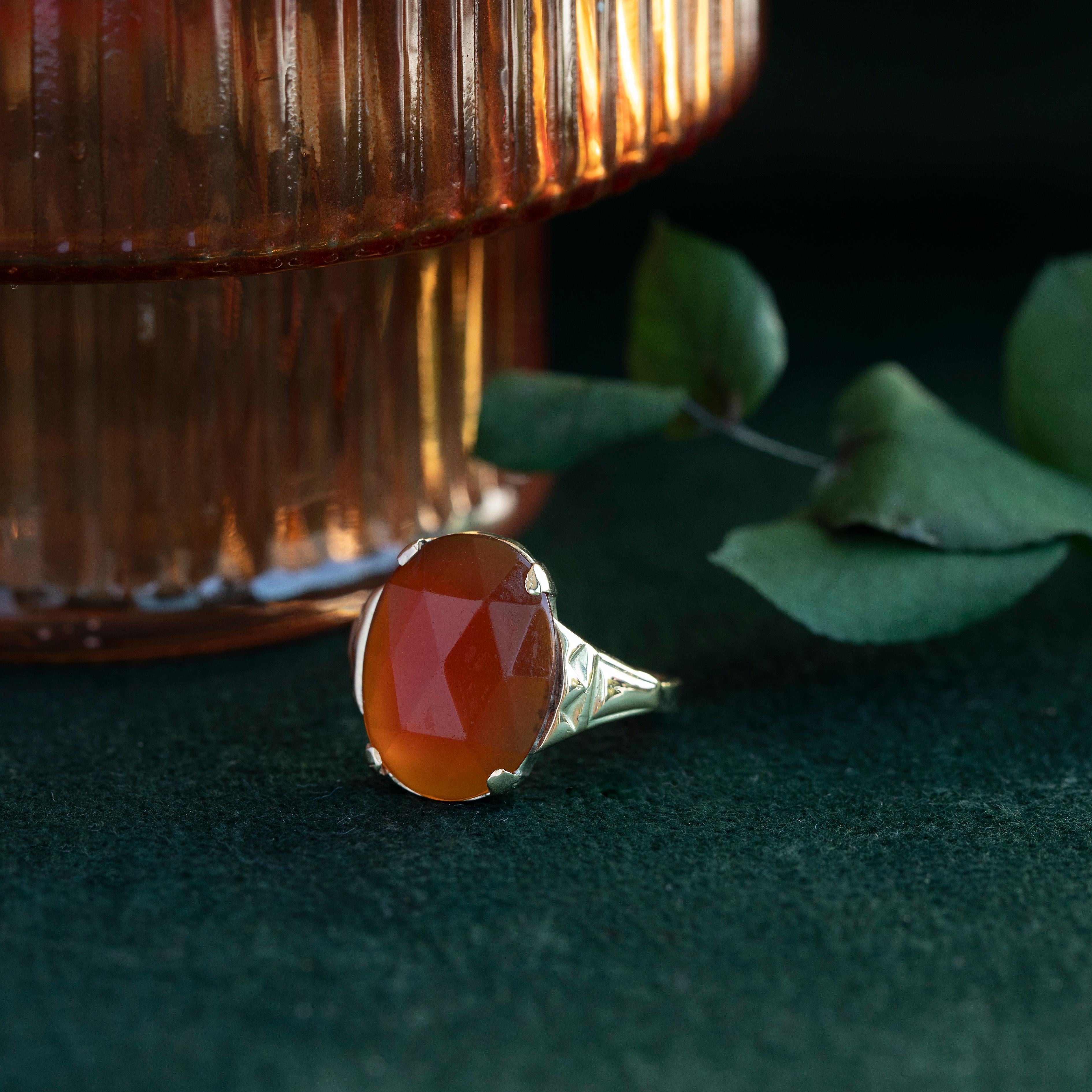 Vintage Carnelian Rose-Cut Gemstone Ring, 12K Yellow Gold Size 6.5 For Sale 1