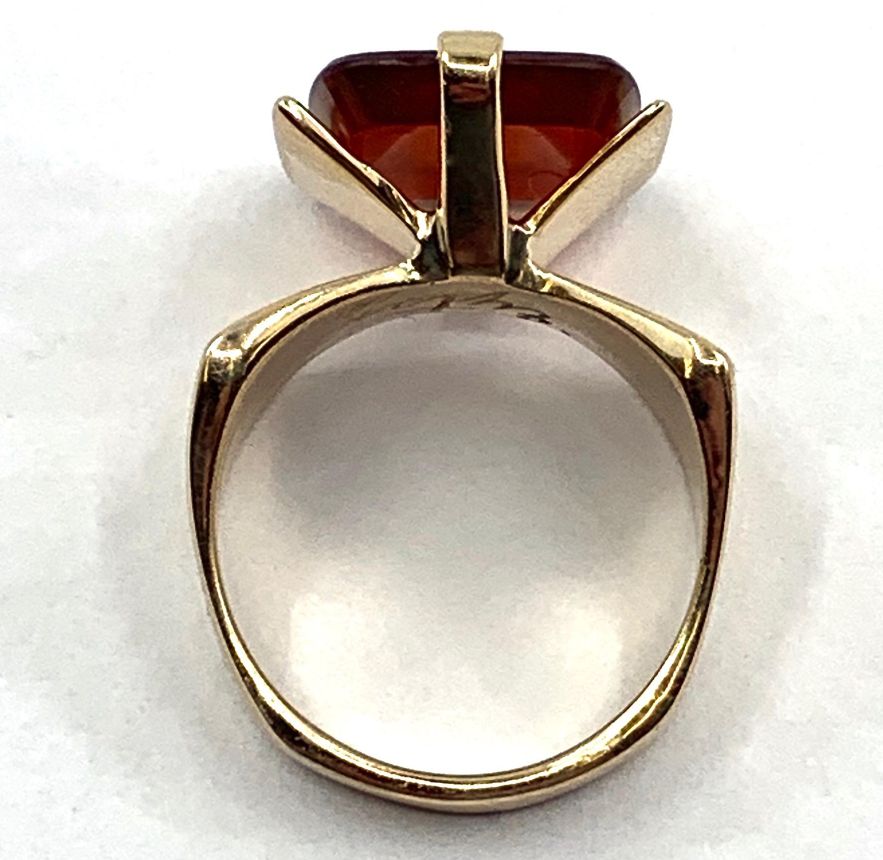 Vintage Carnelian Turtle Intaglio in New Yellow Gold 